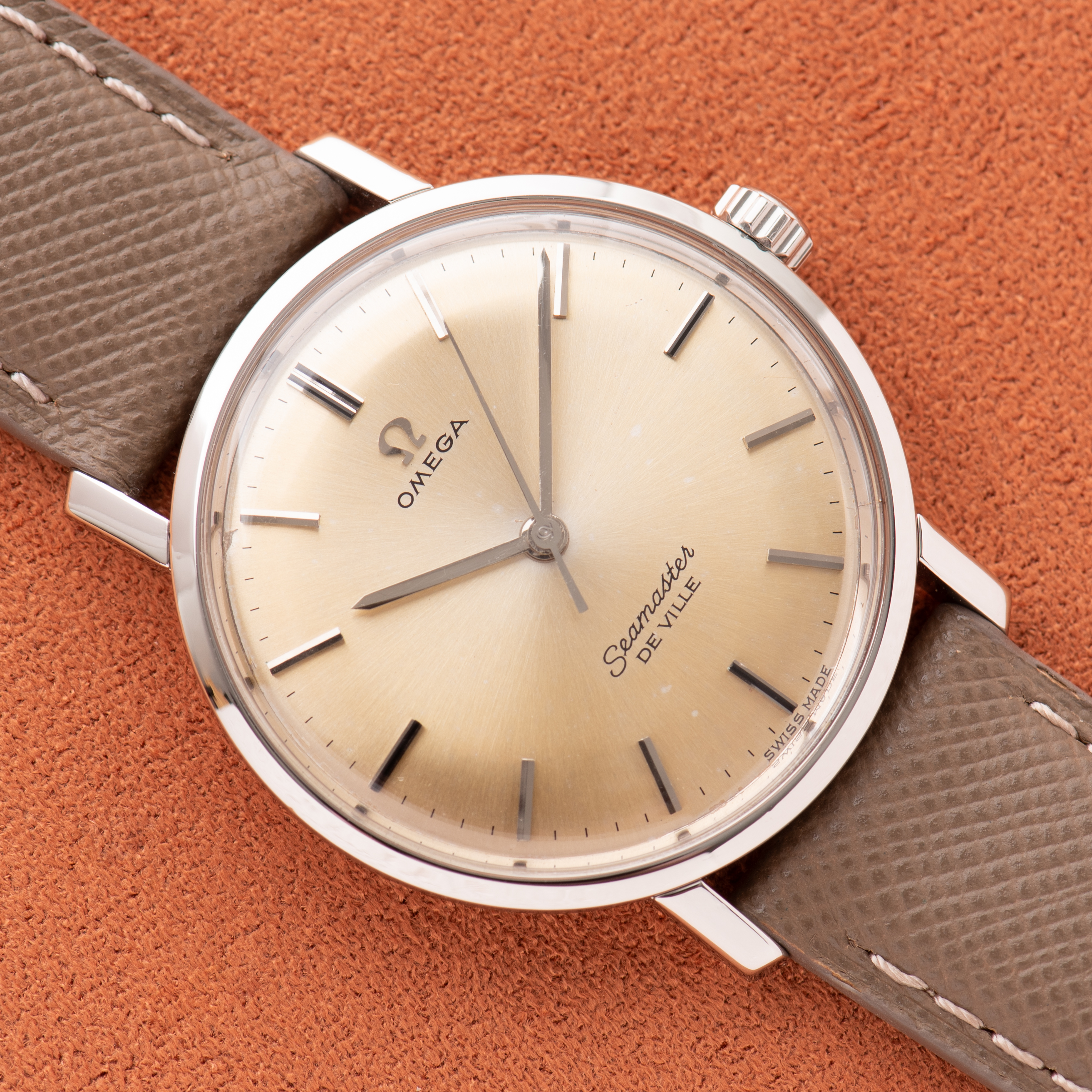 View of Omega Seamaster De Ville Steel Réf 135.020 from 1962