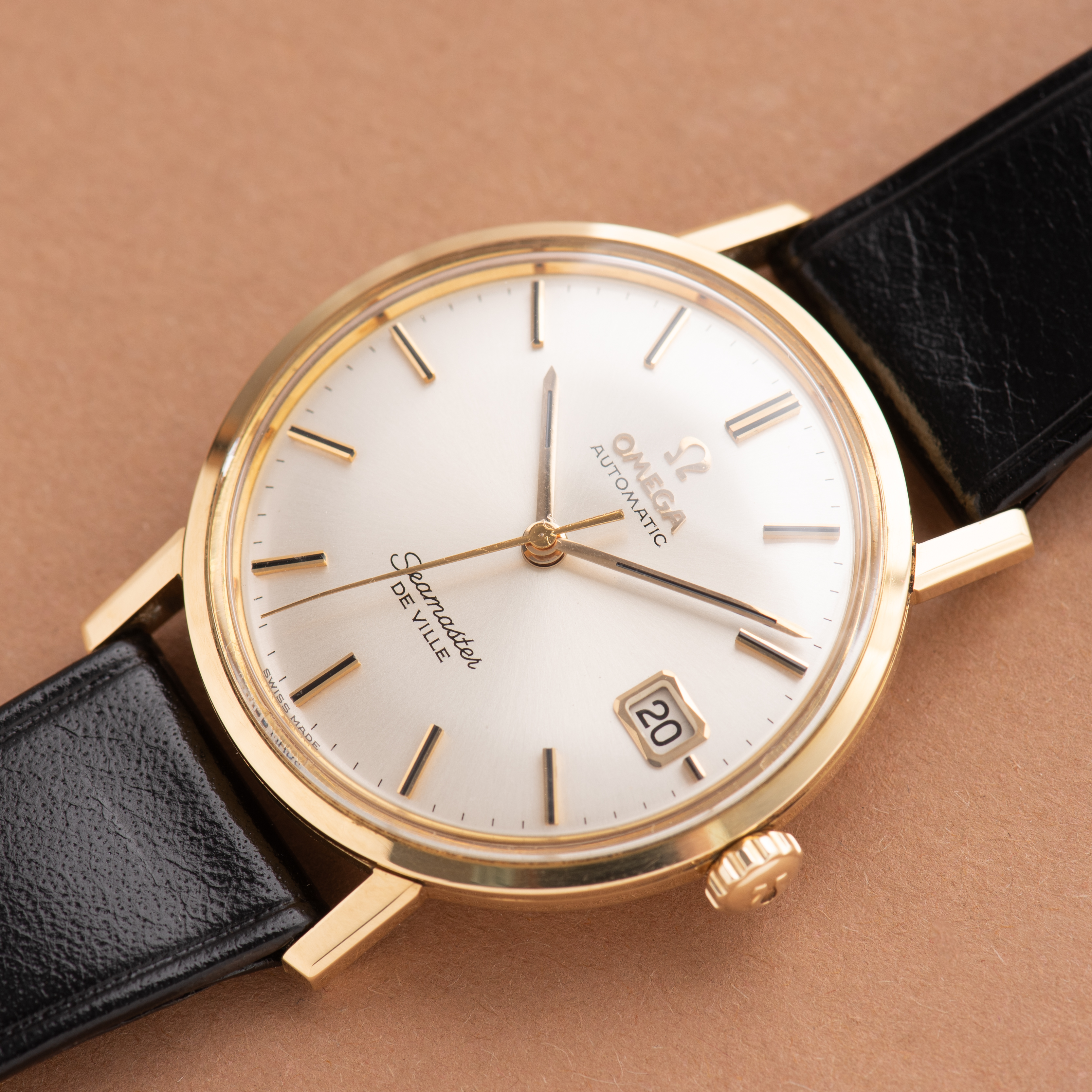 Vue de Omega Automatic Seamaster De Ville Gold 18k 0,750 réf 166.020 from 1966