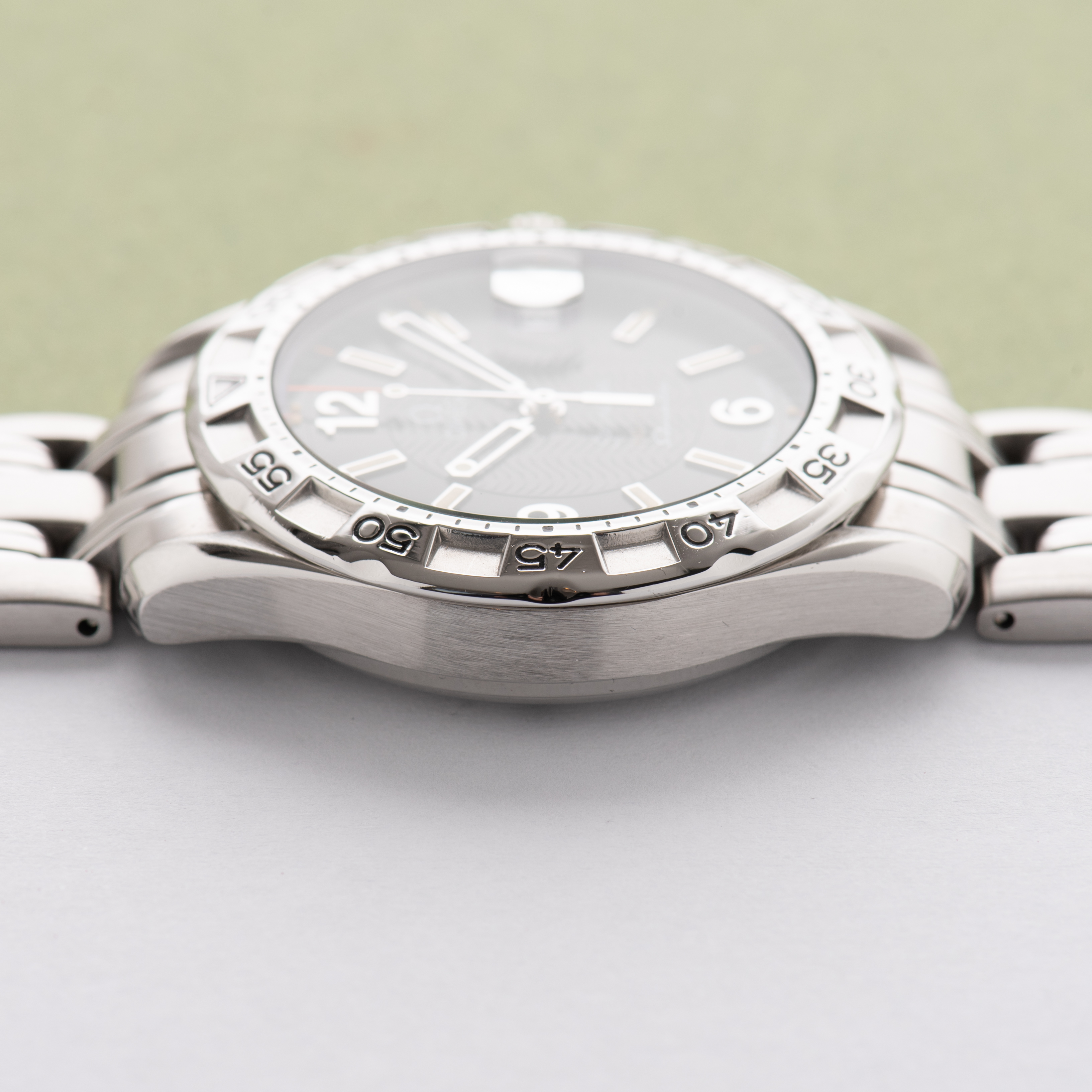 View of Omega Seamaster Diver 200m/666ft Omegamatic ref 2514.50.00