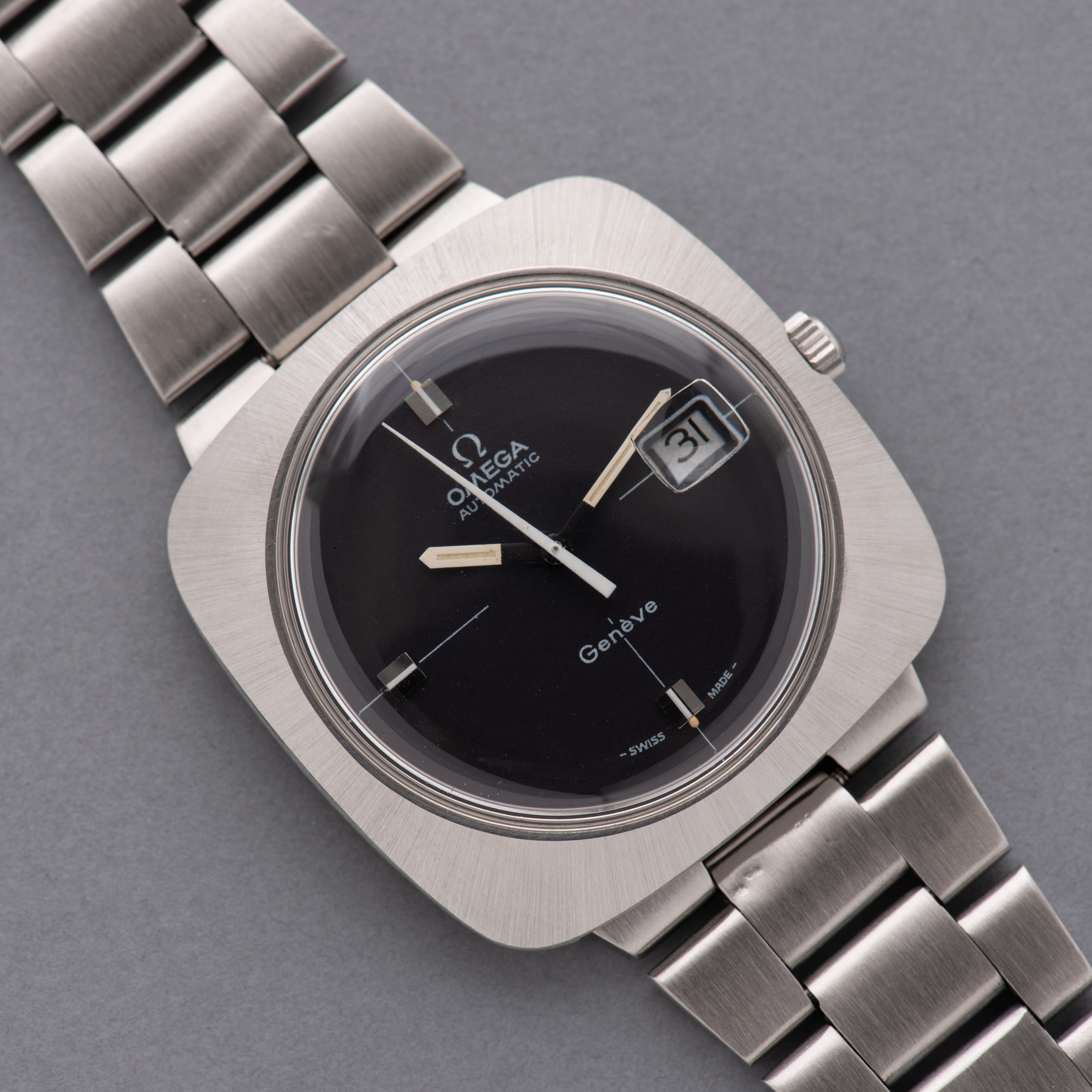 View of Omega Genève "Dynamic" Automatic black dial from 1969 Réf 166.081