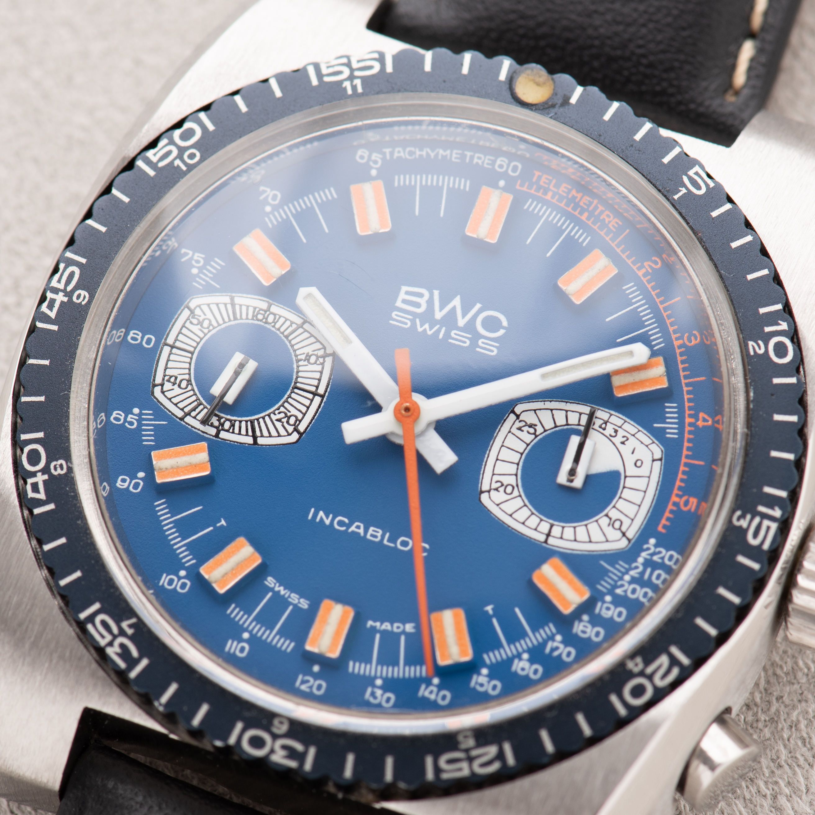 Zicht op BWC Swiss Incabloc Chronograph Valjoux 7733