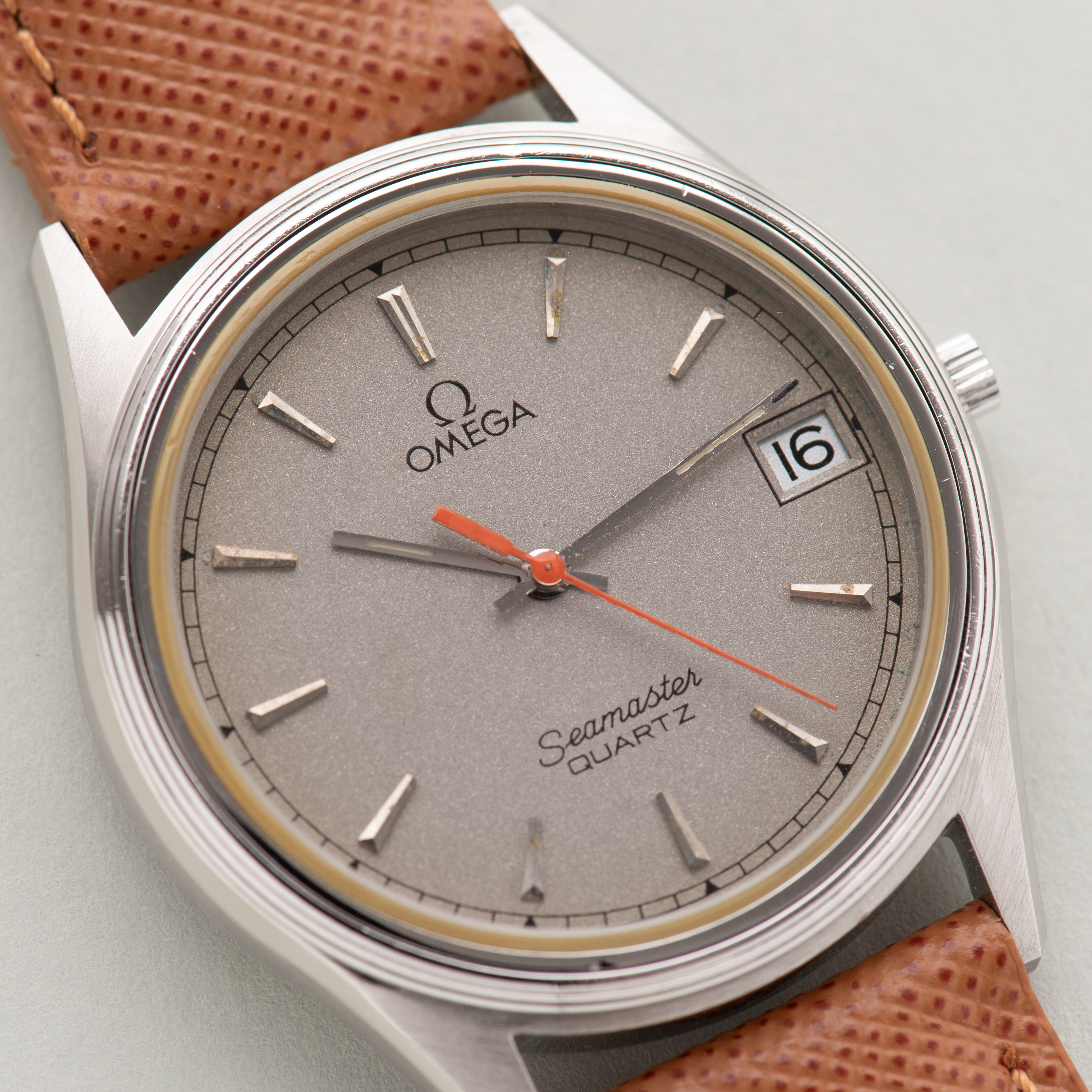 View of Omega Seamaster Quartz Date Réf 196.0217 cal 1332 from 1982