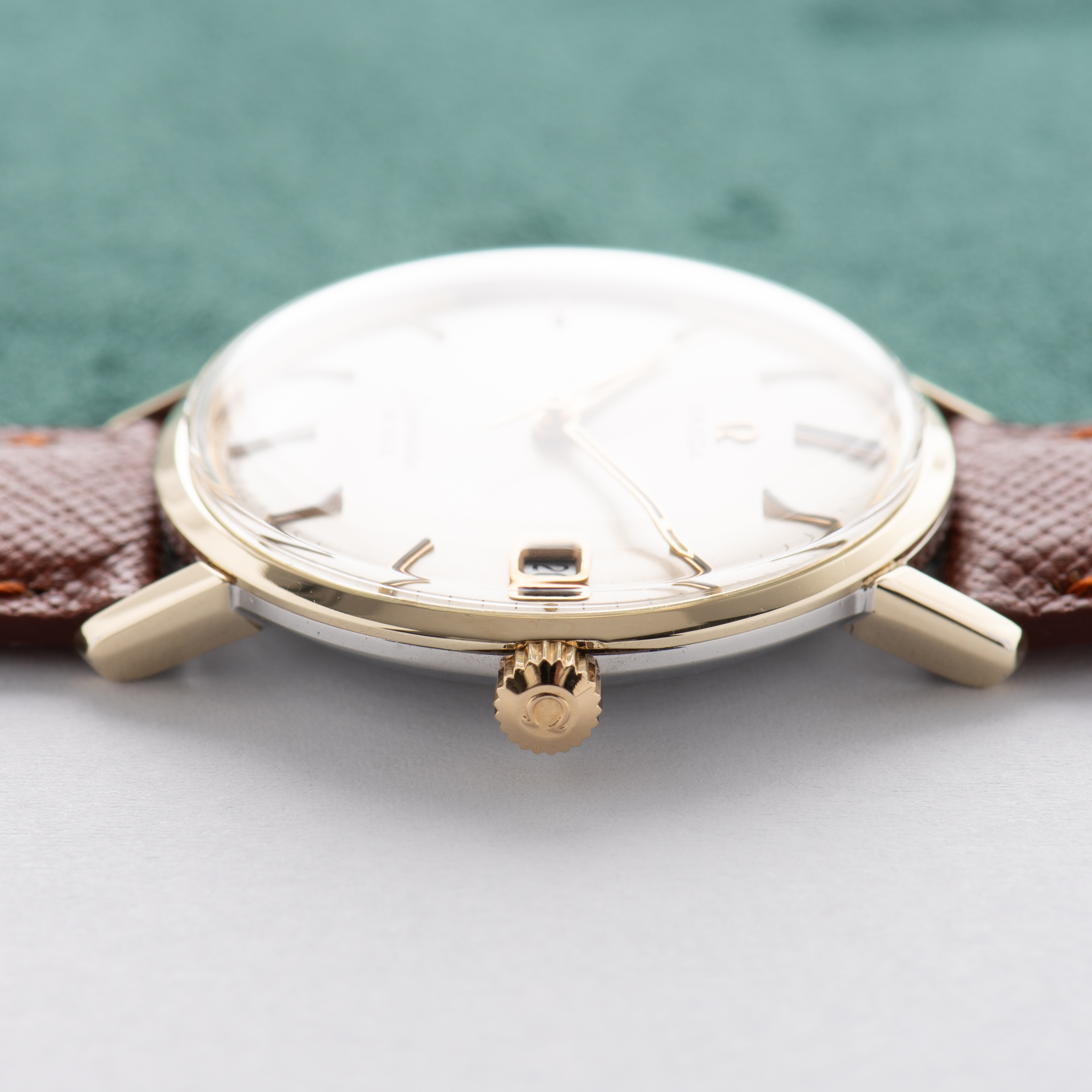 Vue de Omega Seamaster De Ville Date Gold/Steel Réf 136.020 SP cal 613 from 1969