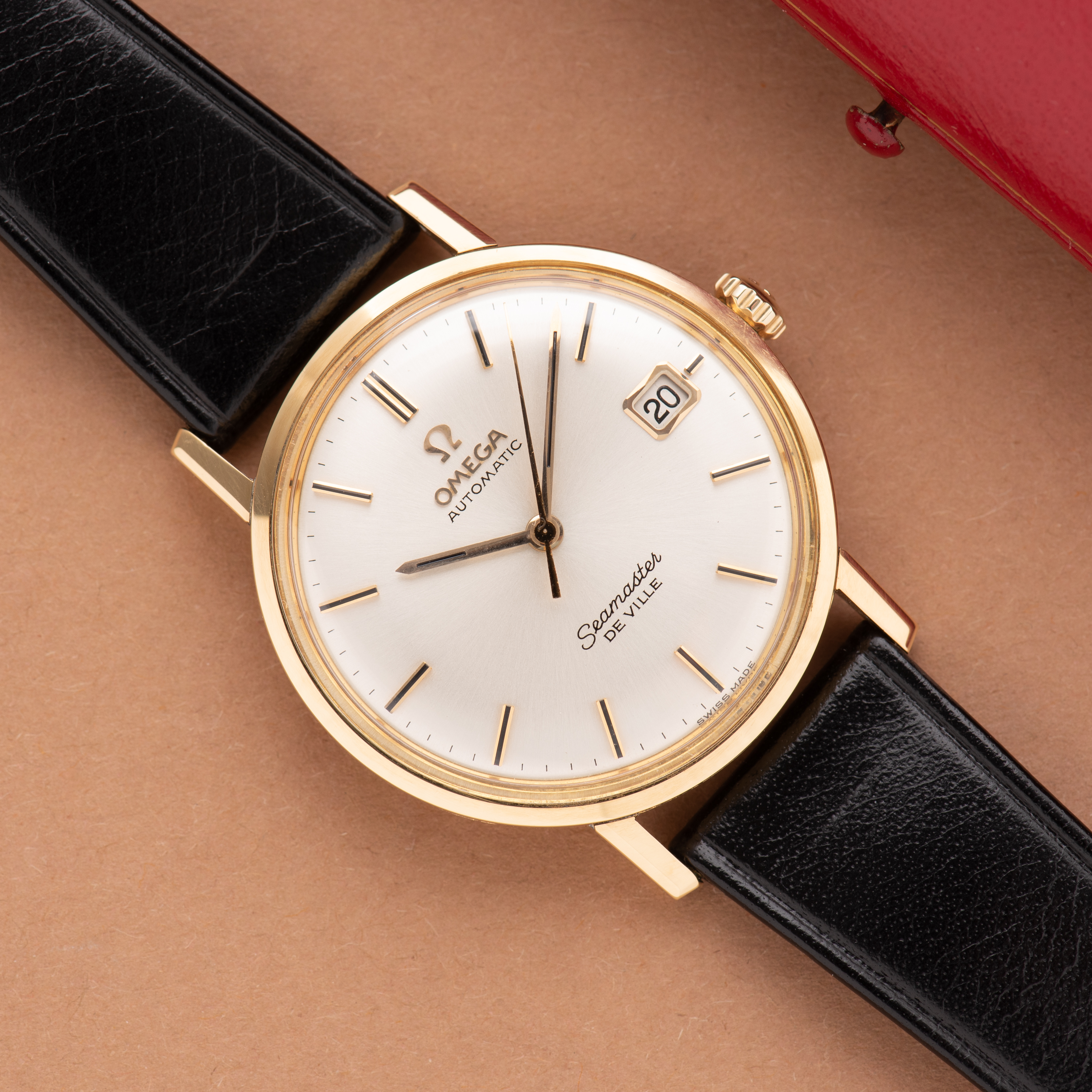 Vue de Omega Automatic Seamaster De Ville Gold 18k 0,750 réf 166.020 from 1966
