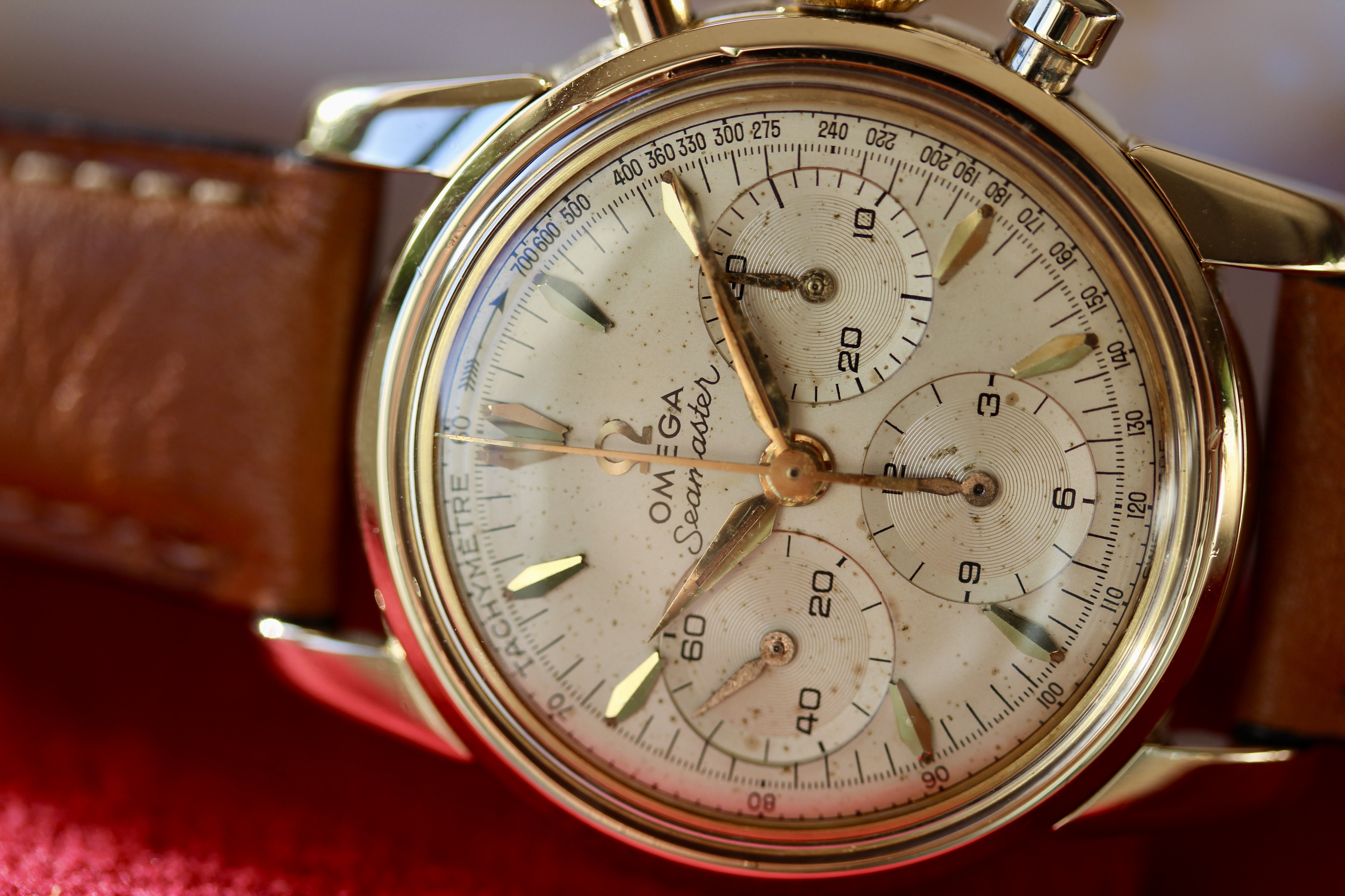 Vue de Omega Seamaster Chronographe réf KO 2907/2 cal 321