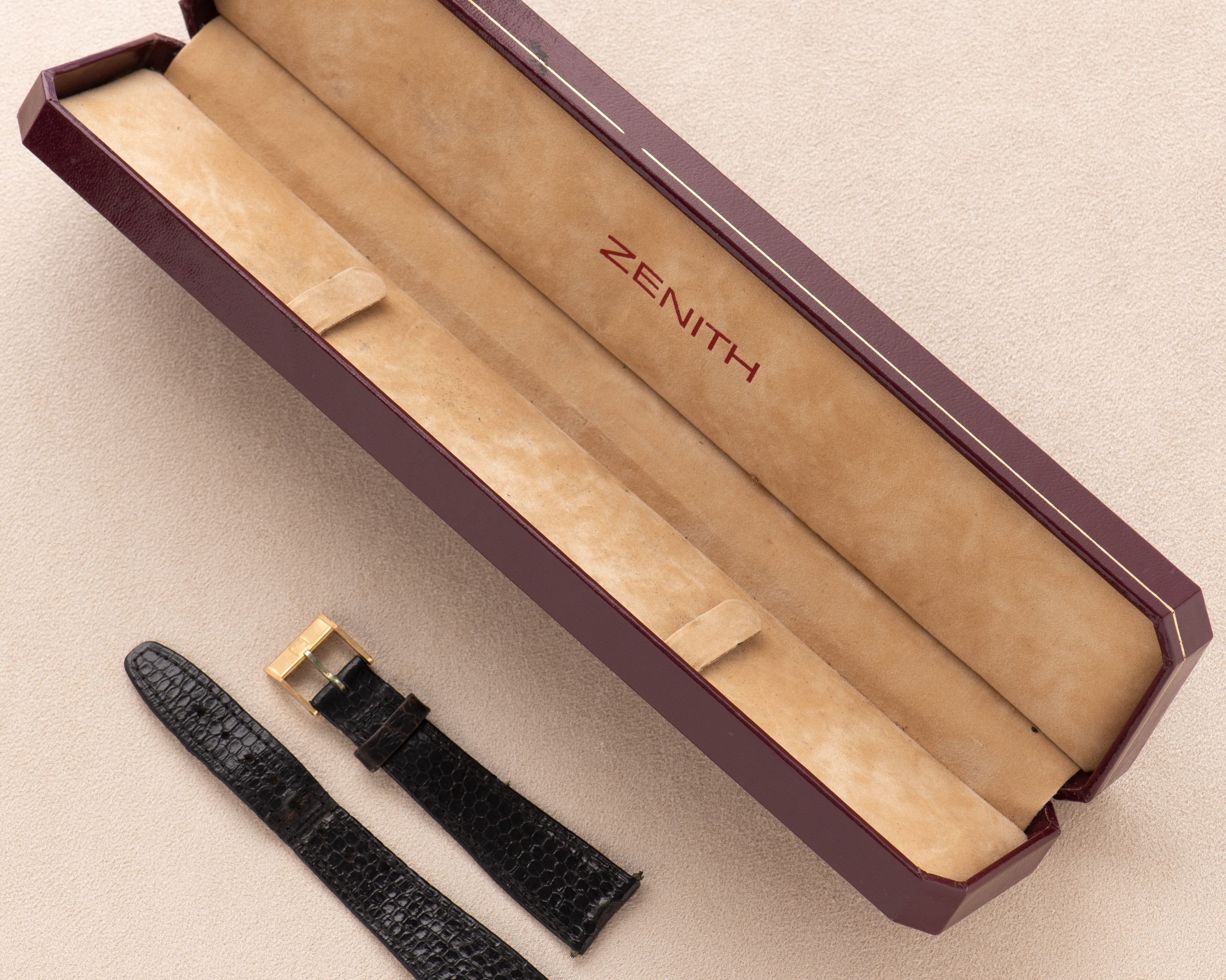 View of Zenith Quartz Date GoldPlated