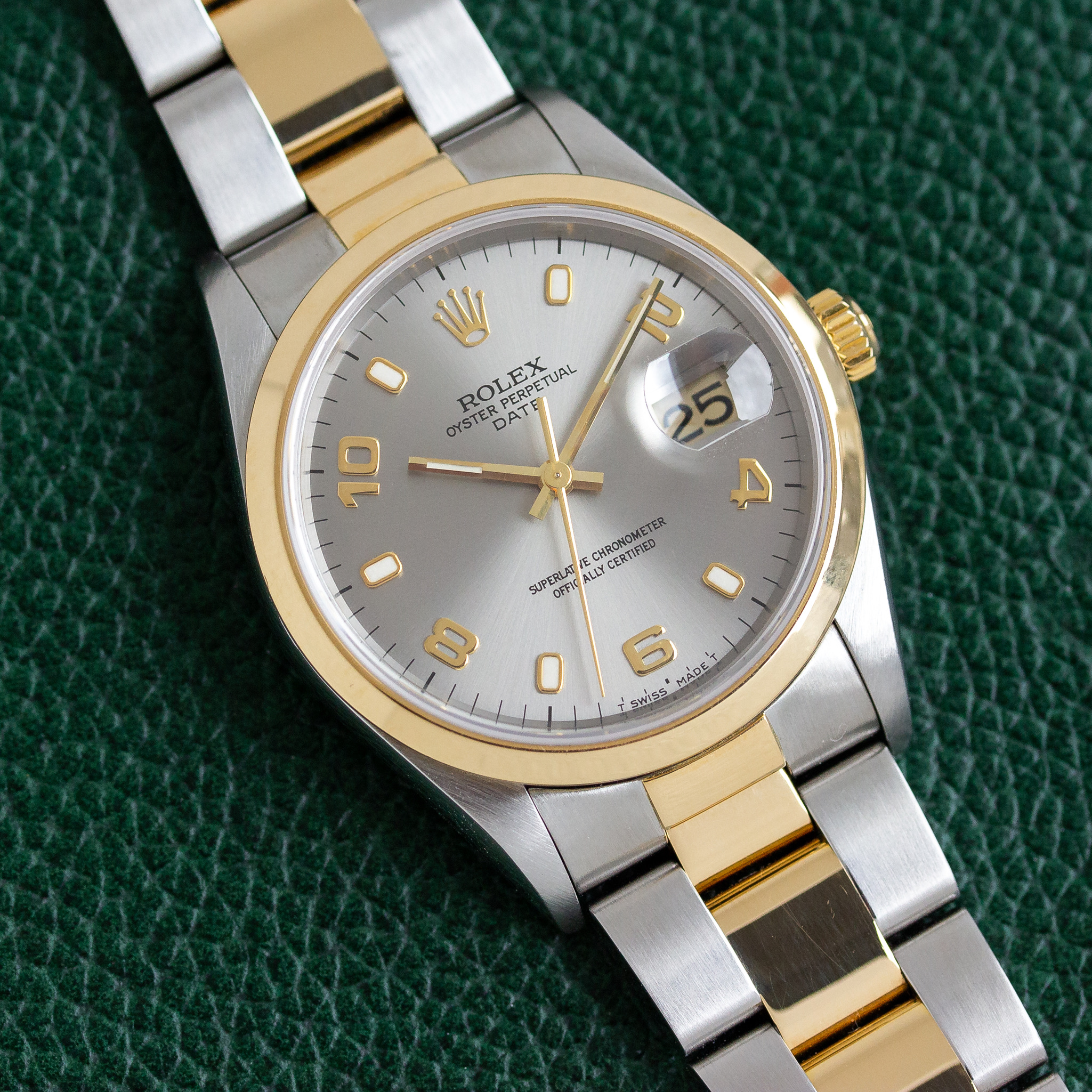 Vue de Rolex Oyster Perpetual Date réf 15203