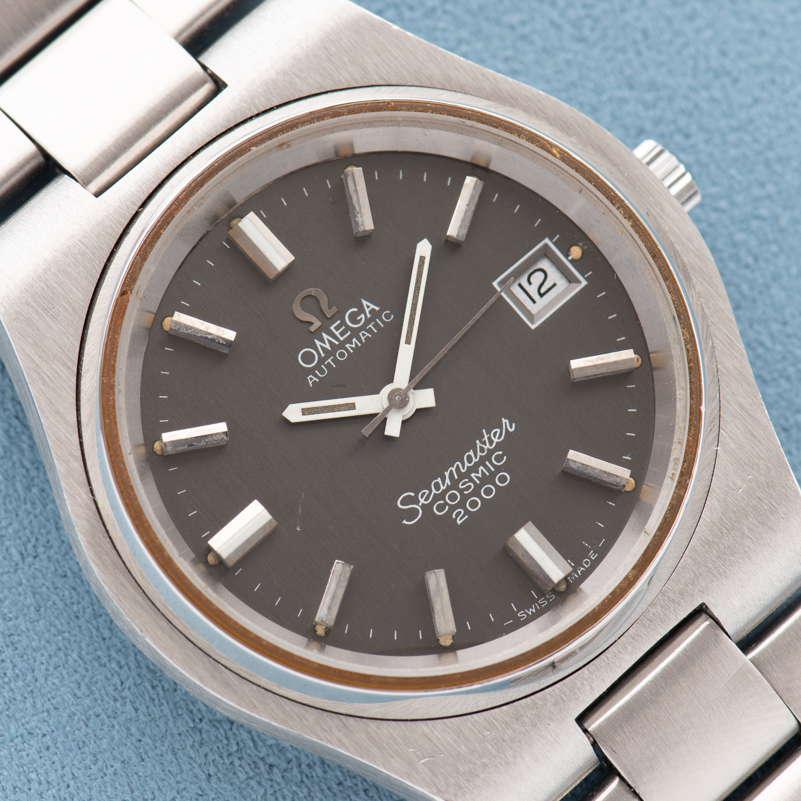 Zicht op Omega Automatic Seamaster Cosmic 2000 Grey dial Réf 166.135 from 1973