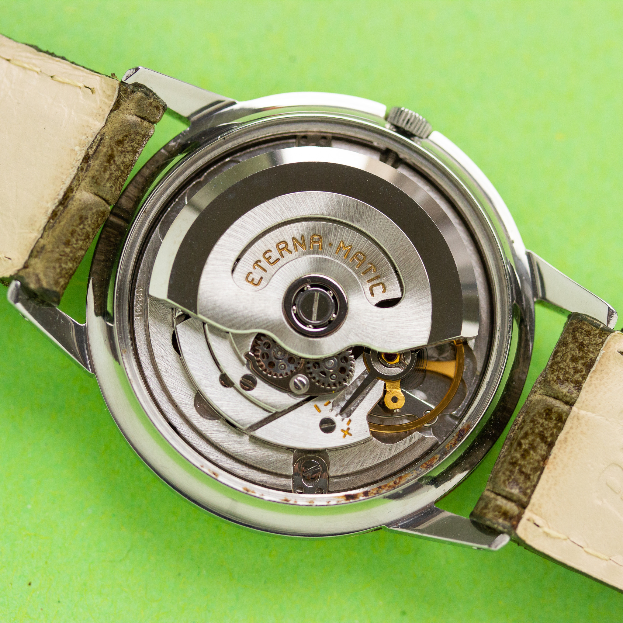 Zicht op Eterna-Matic Swiss cal 1412 U