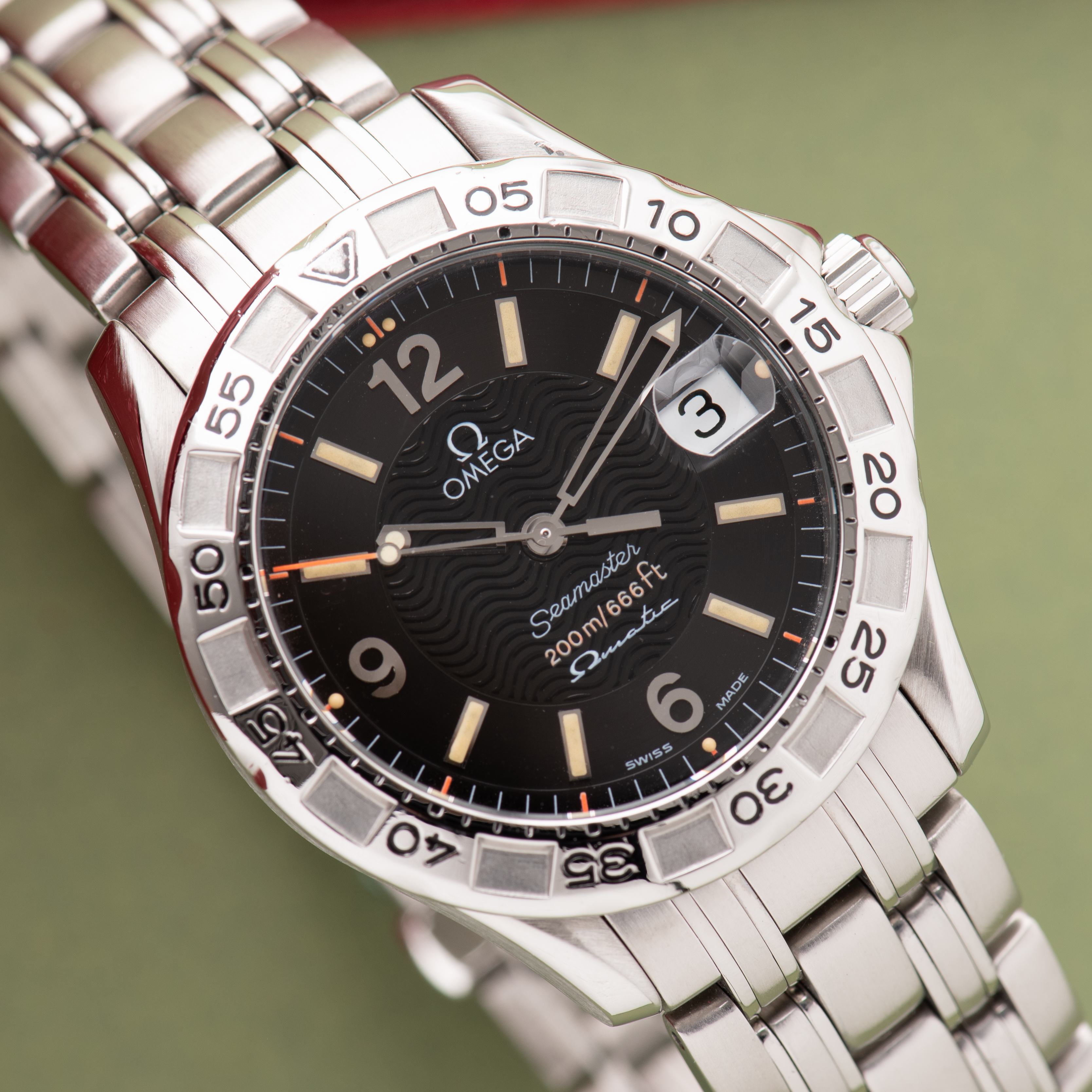 View of Omega Seamaster Diver 200m/666ft Omegamatic ref 2514.50.00