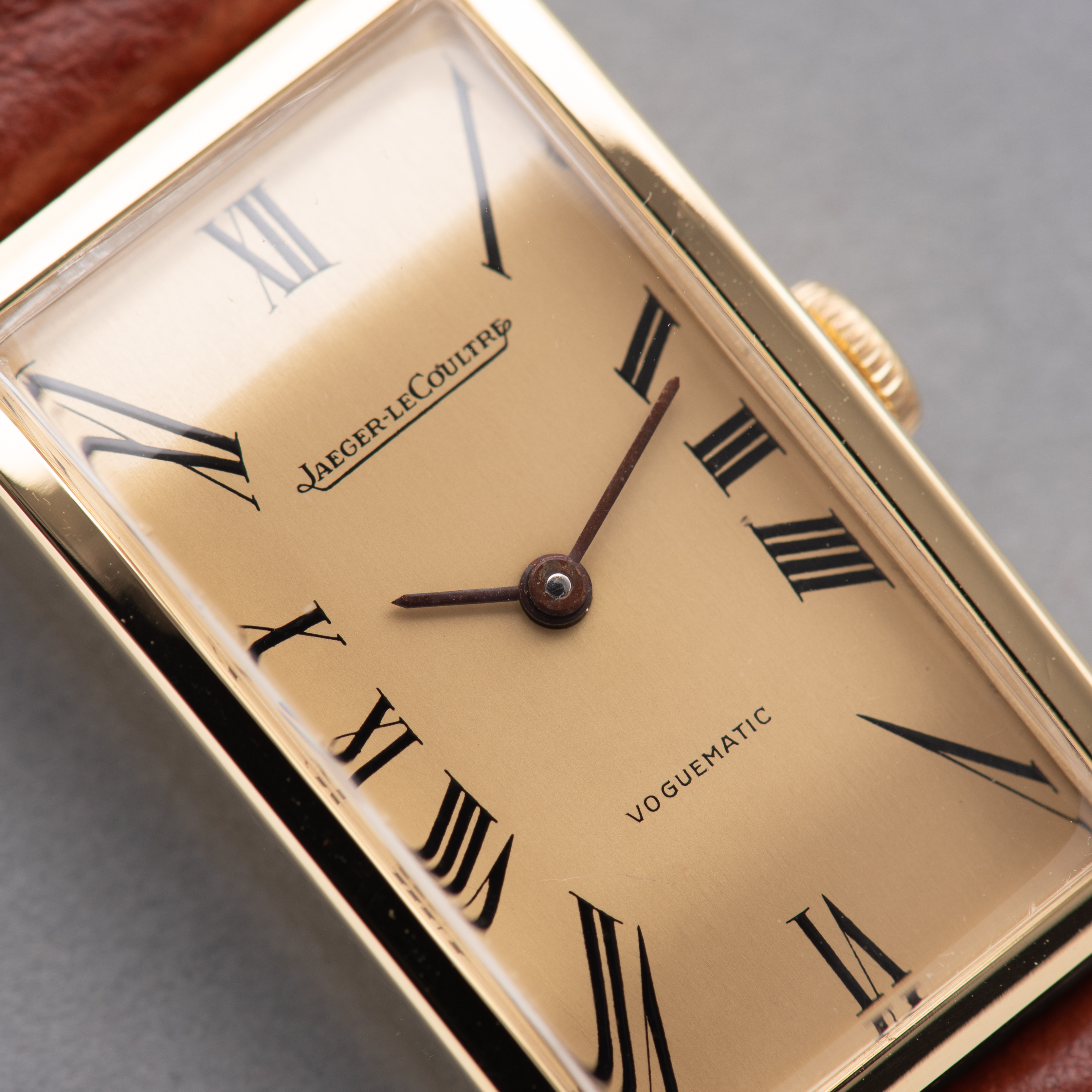 Zicht op Jaeger-LeCoultre Voguematic goud 18k 0,750 ref 22004