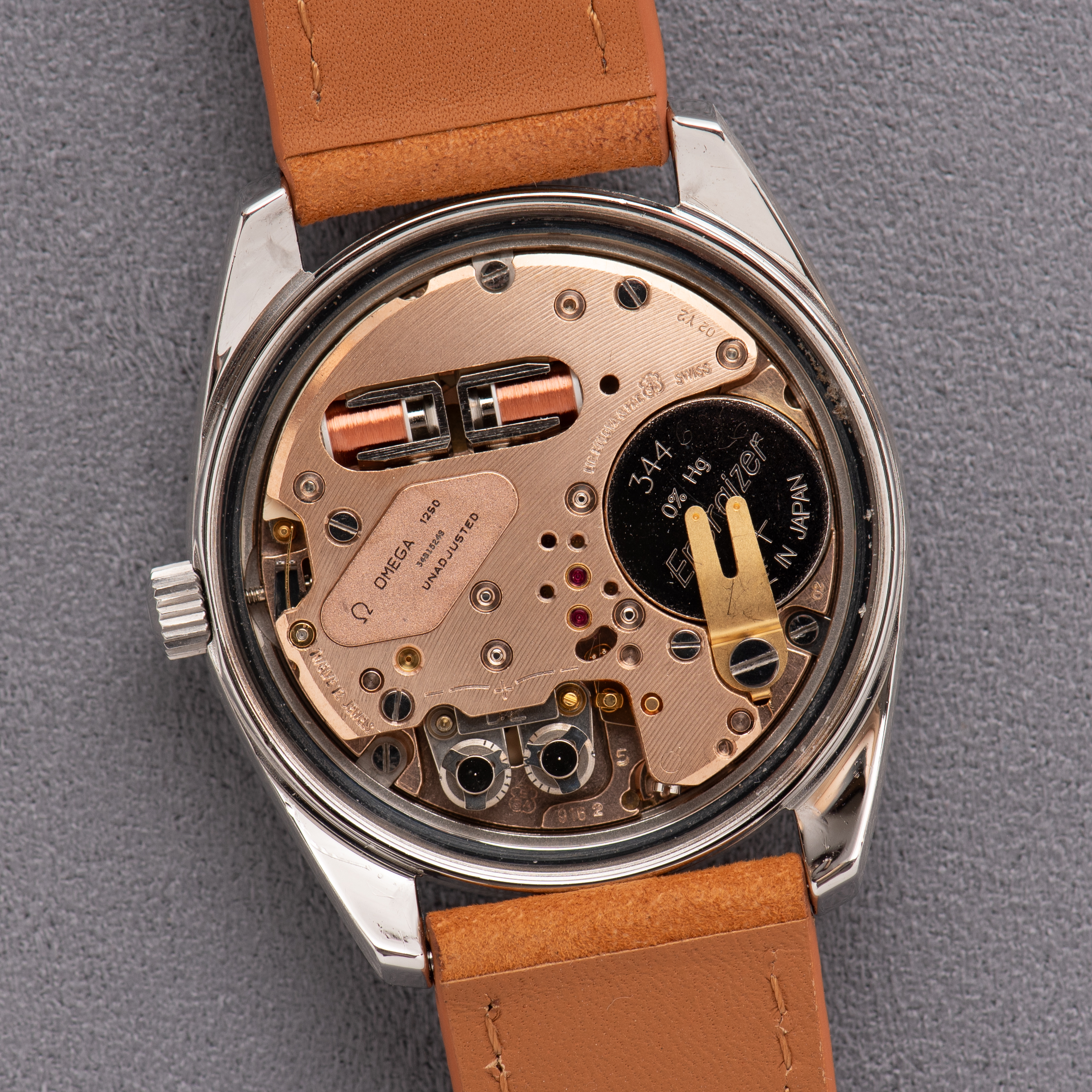 Vue de Omega Electronic Seamaster Chronometer F300 Hz Silver Dial from 1972 Réf 198.001