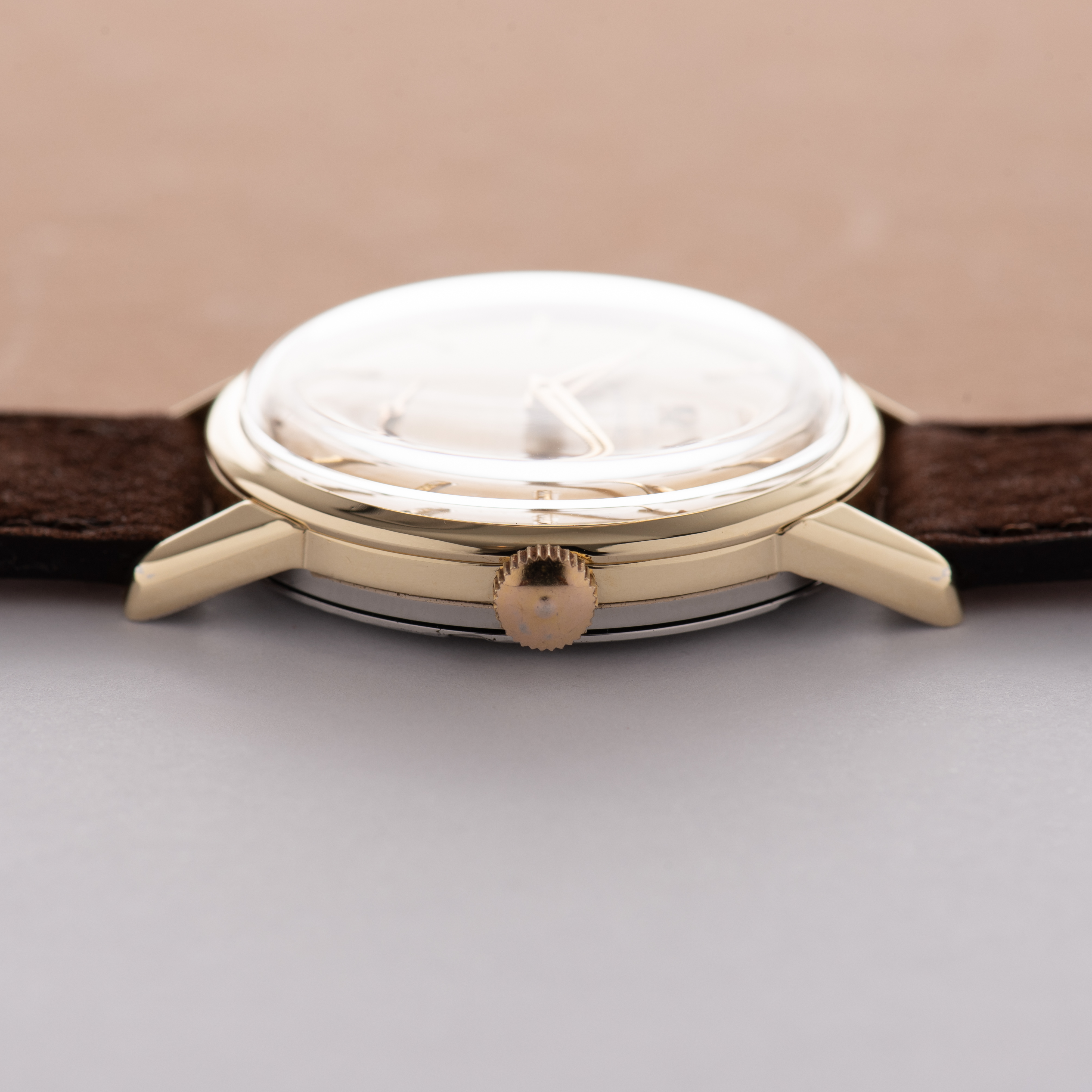 View of Omega Seamaster petite seconde réf 14389-8 cal 268