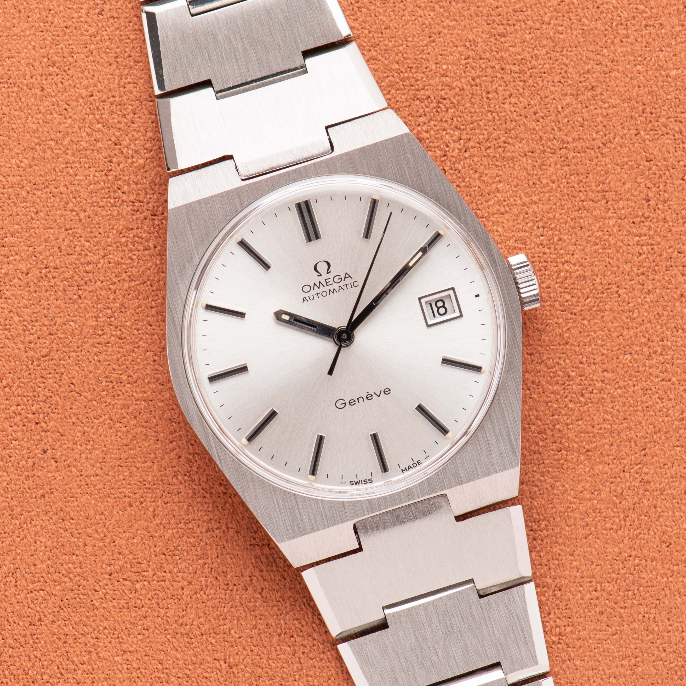 Vue de Omega Automatic Genève Silver Dial from 1972 Réf 166.099 with box