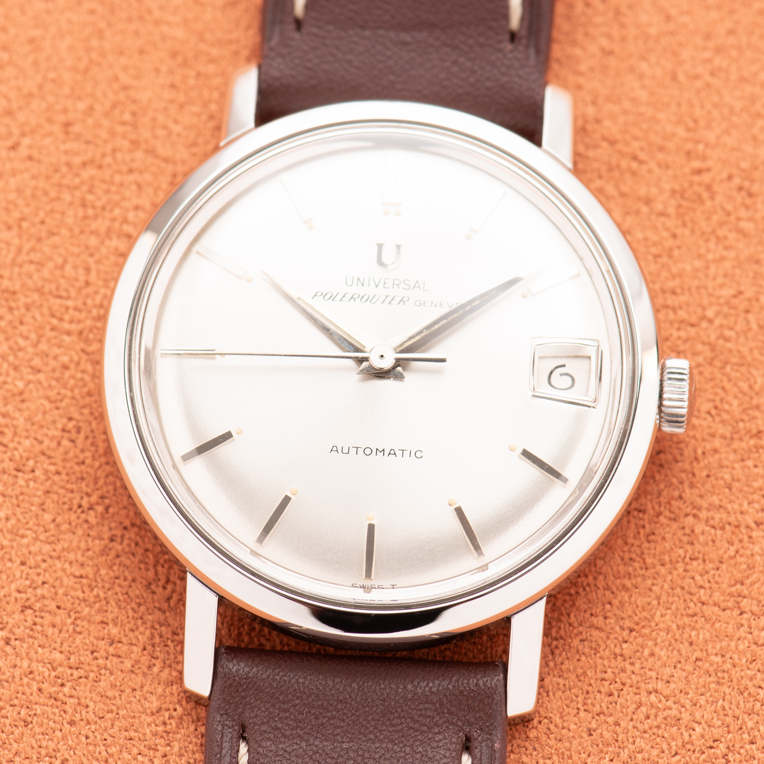 Vue de Universal Genève Polerouter Automatic Micro-Rotor – Réf. 869101/01 – 1965