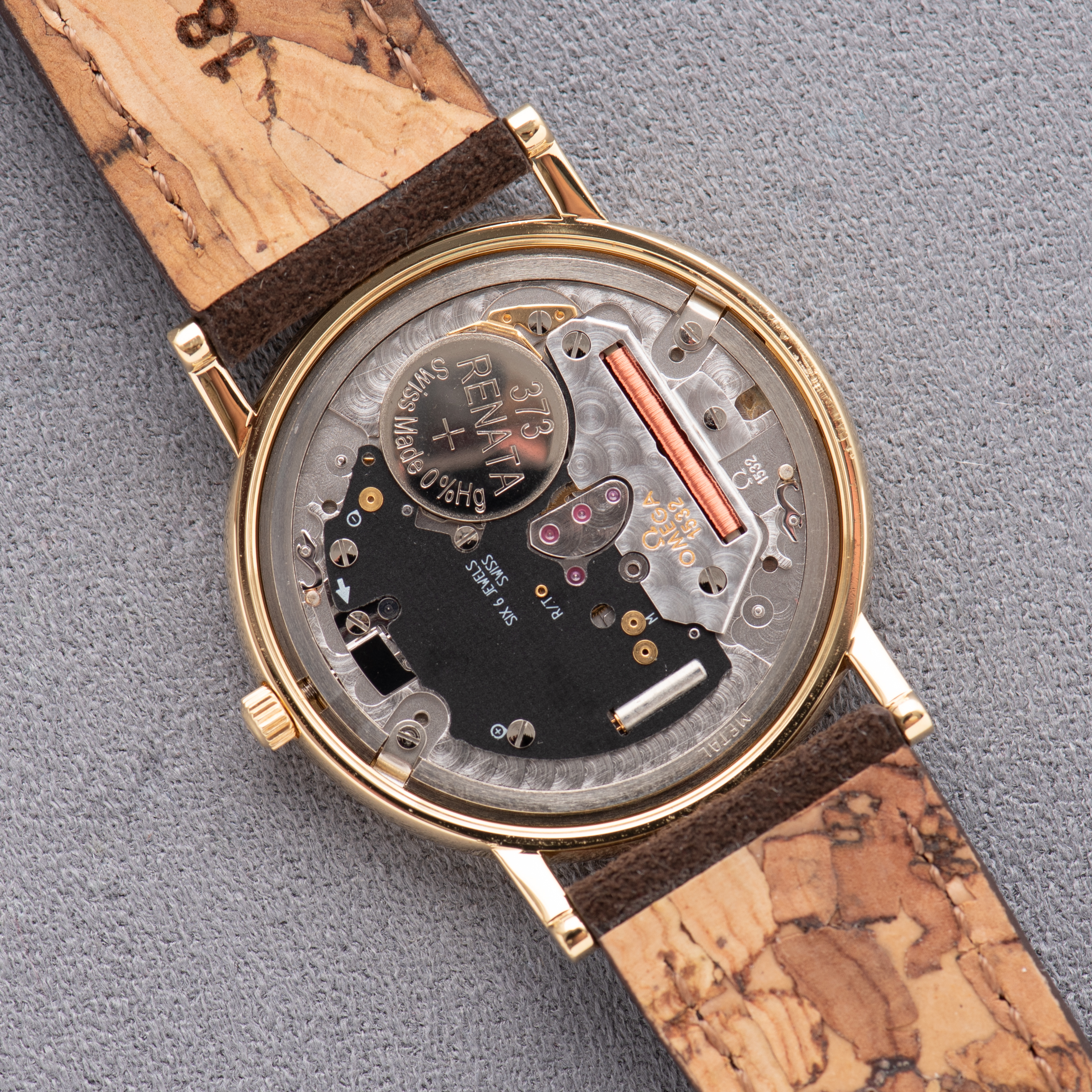Vue de Omega De Ville Prestige Quartz Gold 18k Réf 196.2432 from 1998