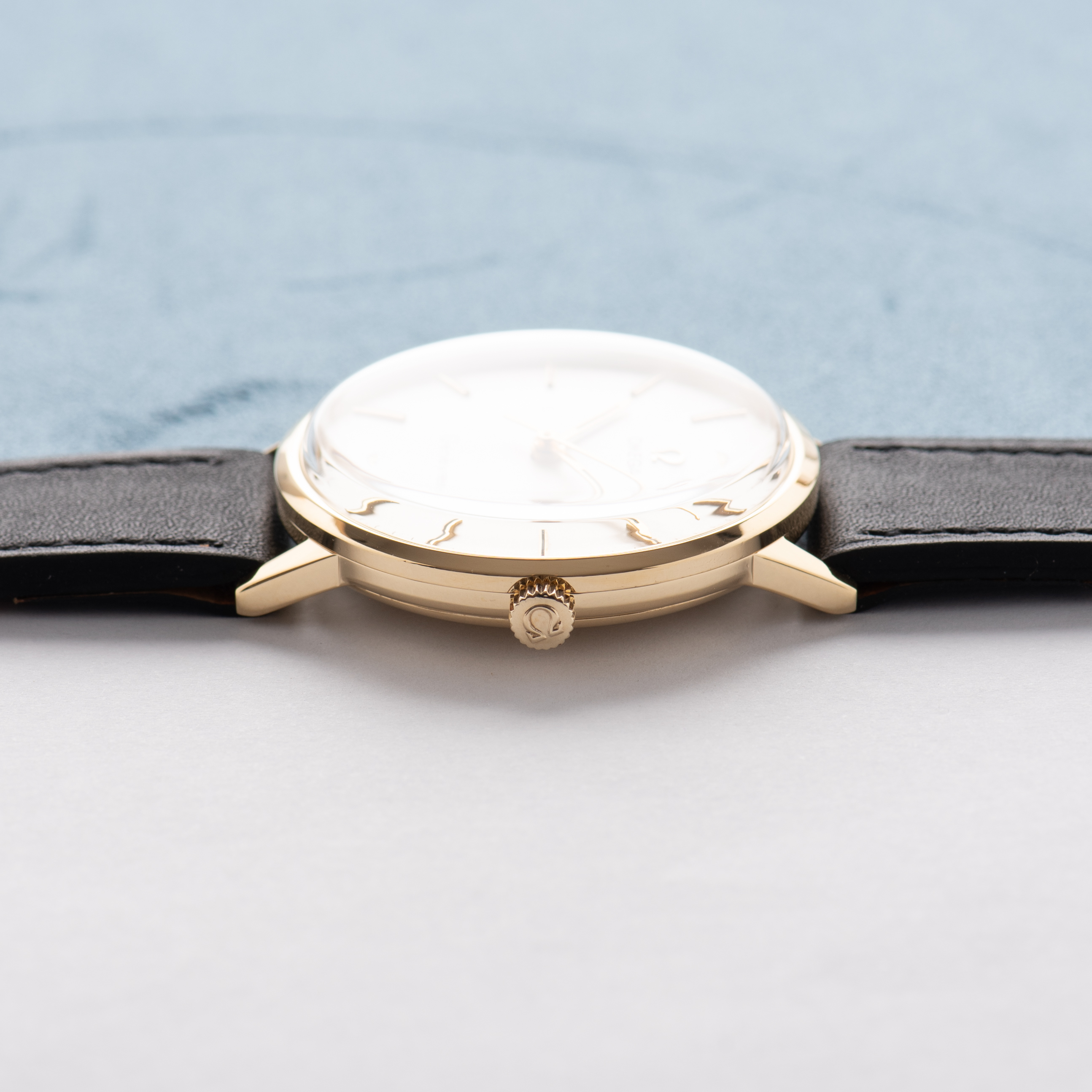View of Omega Geneva Dress Watch 18K Yellow Gold – Ref. 131.041 – 1969