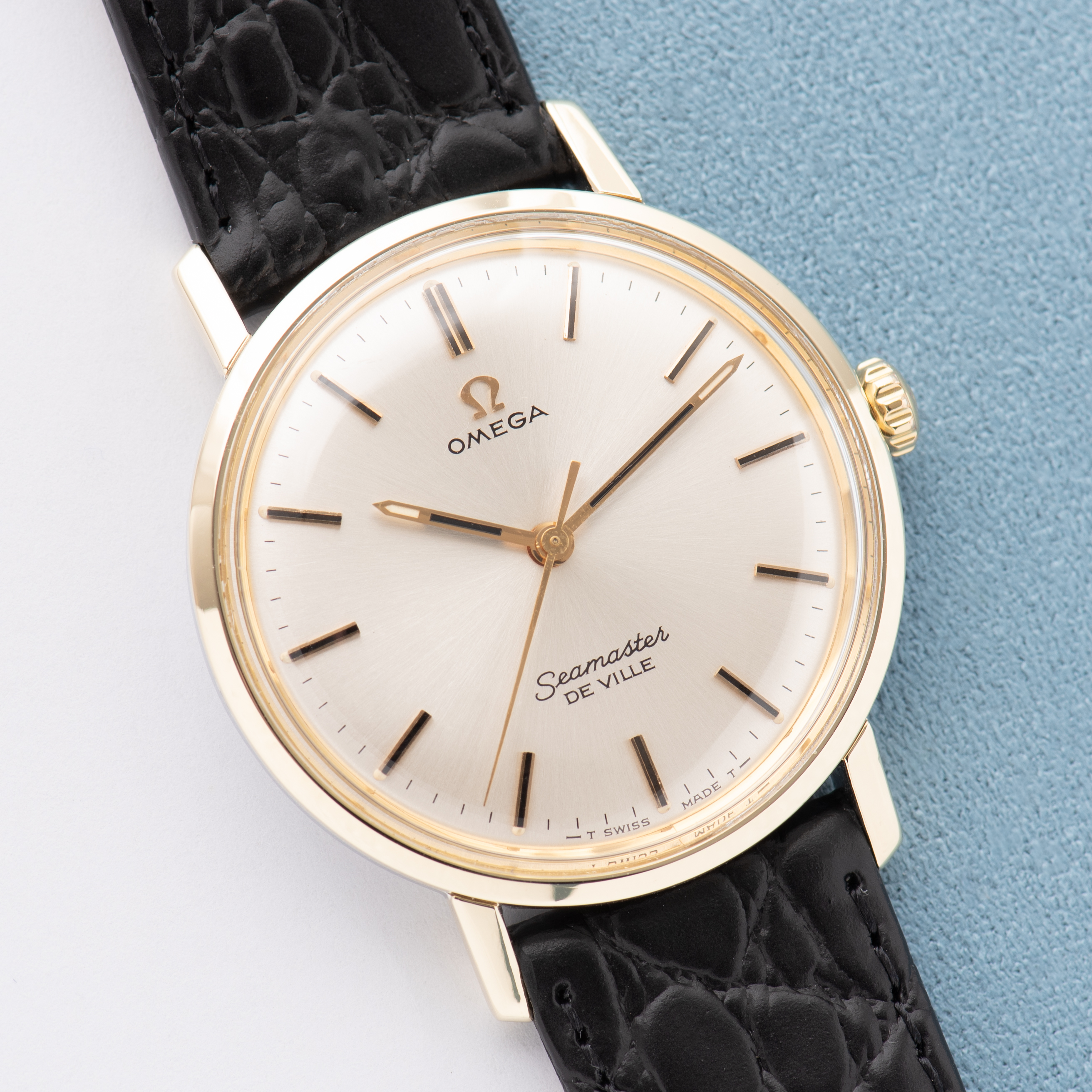 Vue de Omega Seamaster De Ville Gold/Steel Réf 135.020 from 1970