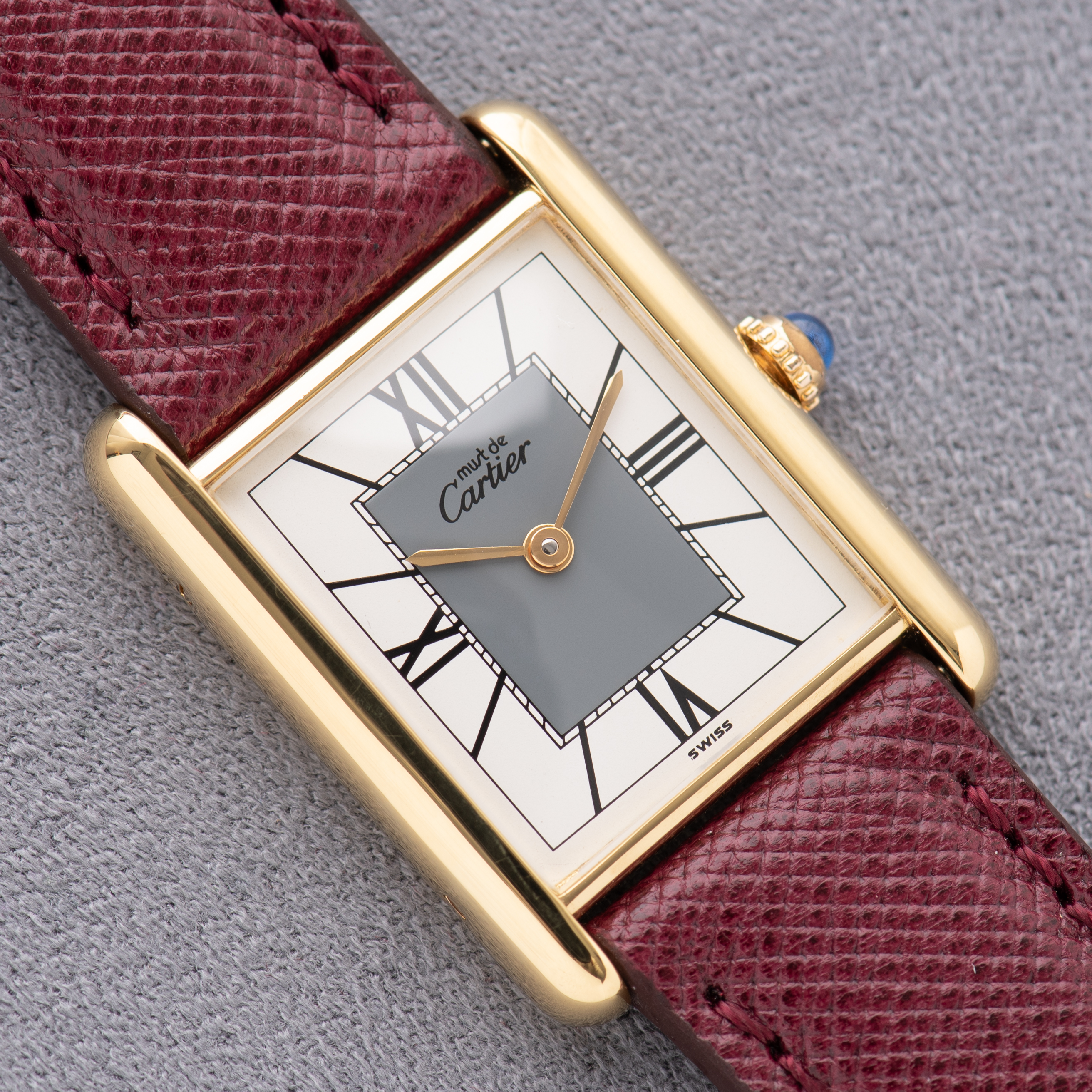 View of Cartier Tank De Must Vermeil GM Full Set Réf 590005