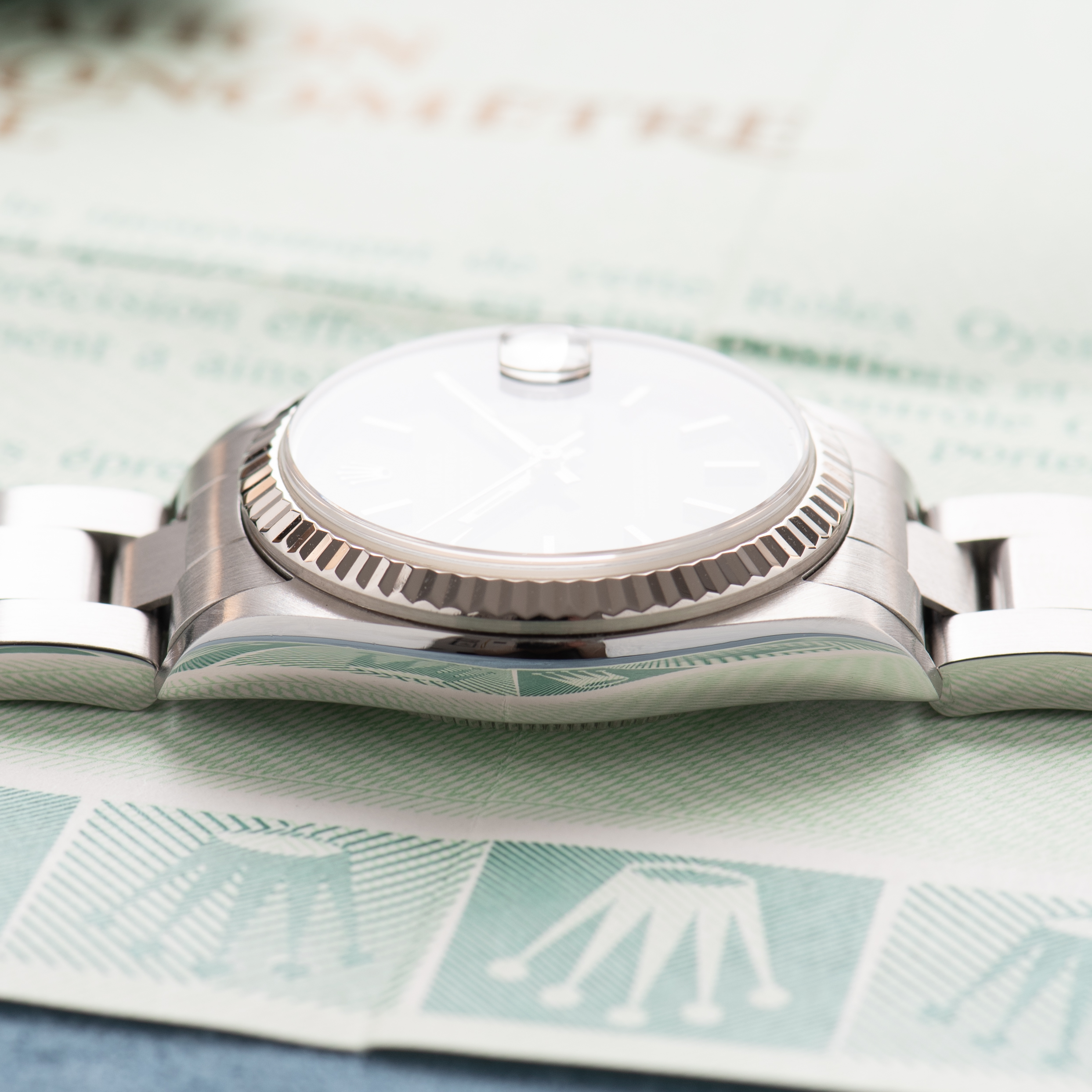 Vue de Rolex Oyster Datejust 31mm Black Dial Réf 78274 With Papers