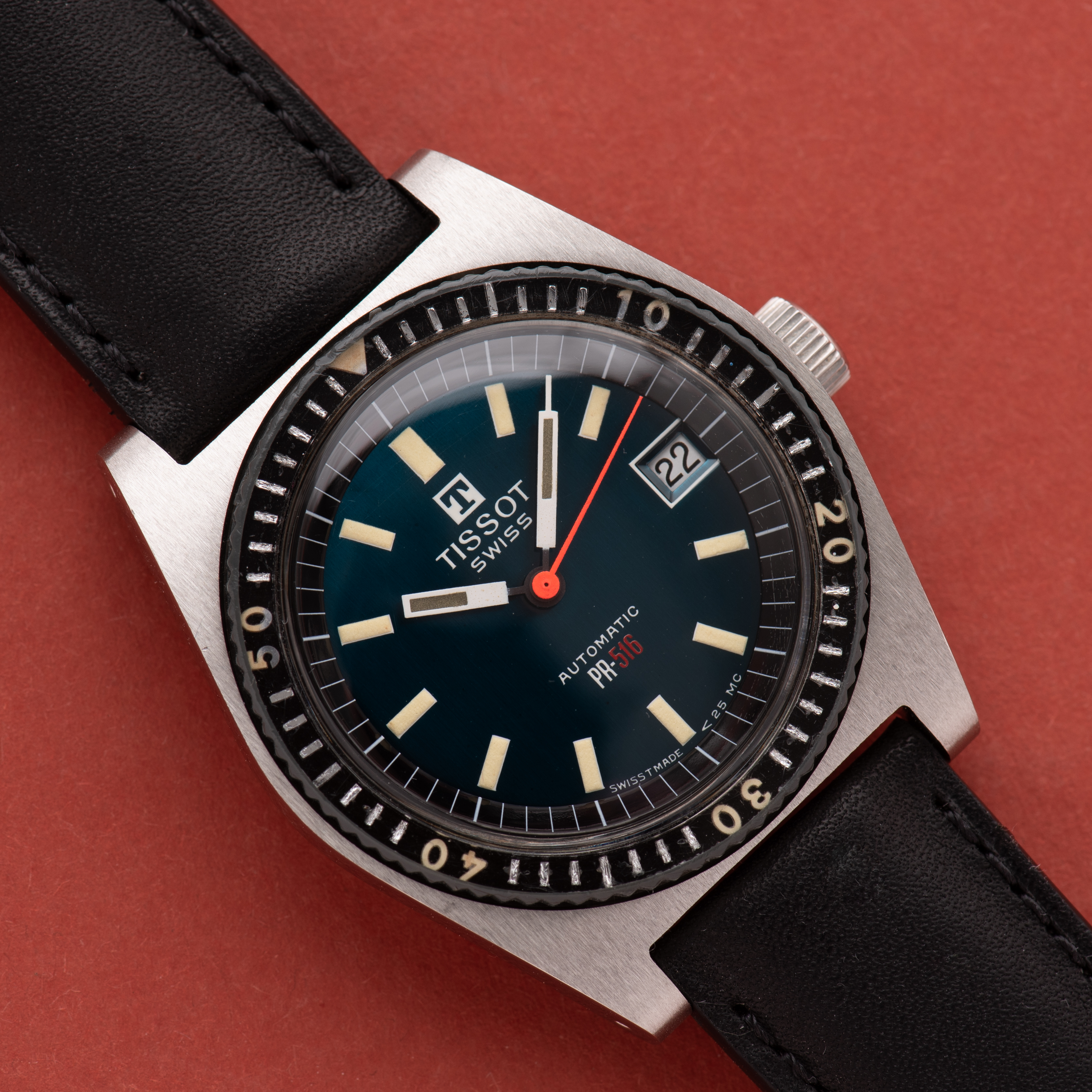 Zicht op Tissot Swiss Automatic PR516 Roger Moore Edition ref 44622-6X