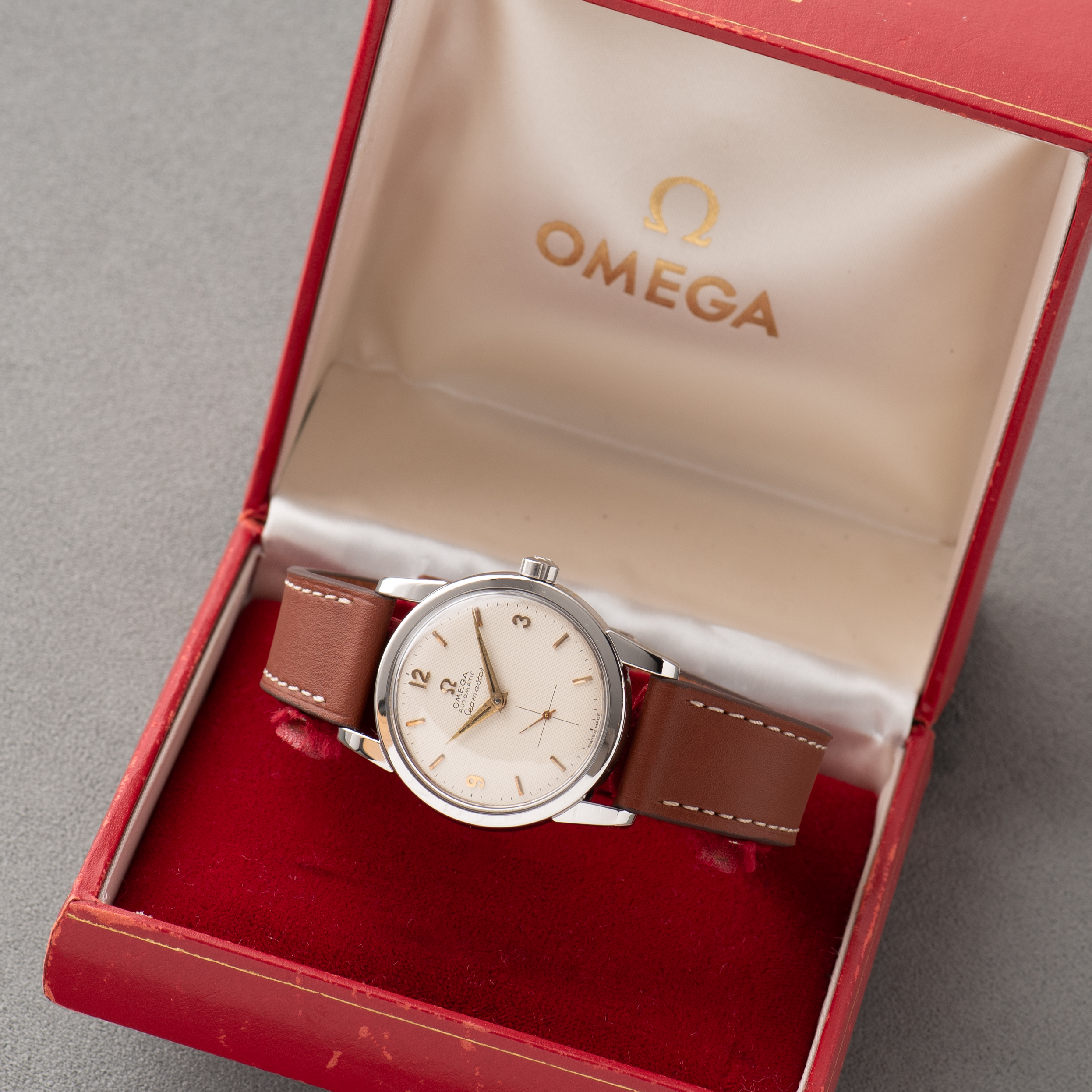 Zicht op Omega Automatic Seamaster HoneyComb Dial réf 2846 2 SC 2848 cal 491 from 1954