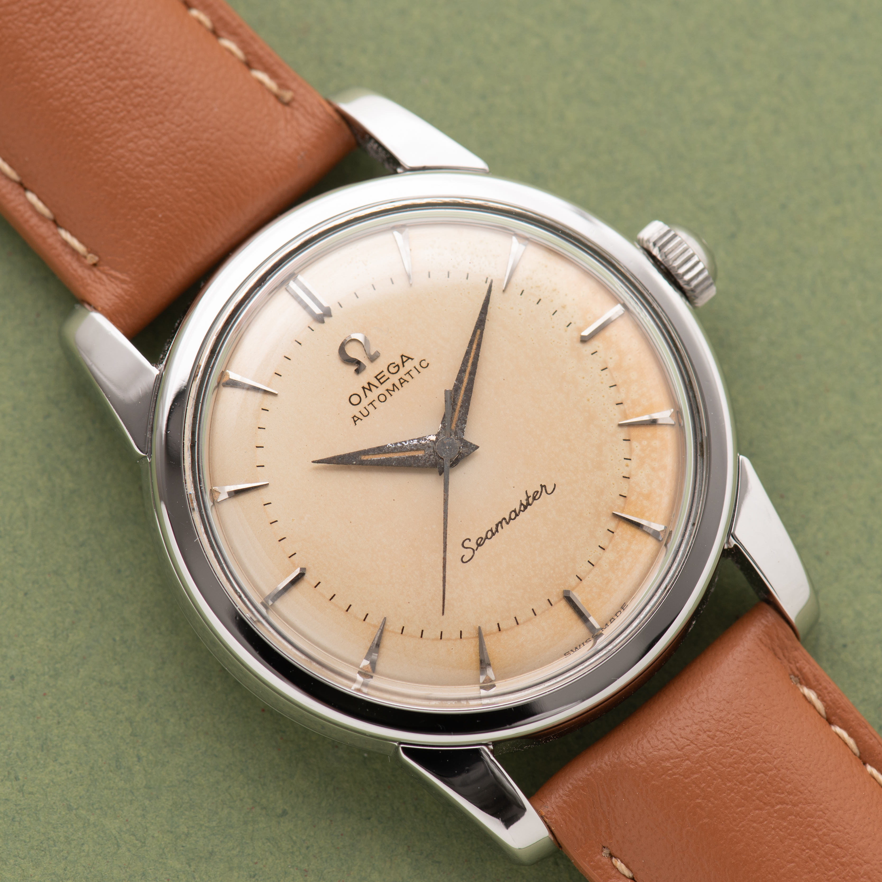Zicht op Omega Seamaster Patina Beefy Lugs ref 2767-5 SC cal 354 vanaf 1954