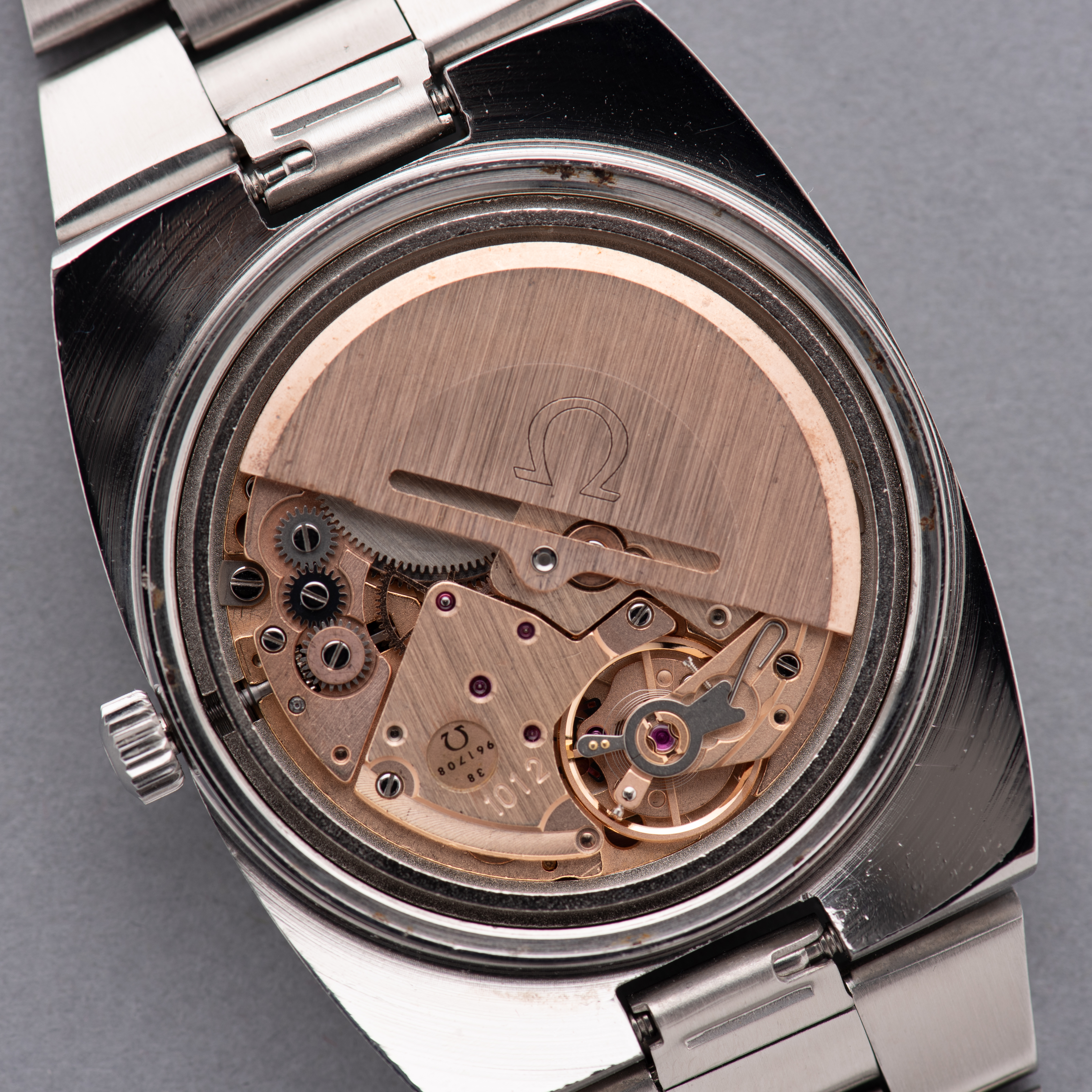 Vue de Omega Genève Automatic Date Square TV black dial réf 166.0191 from 1974