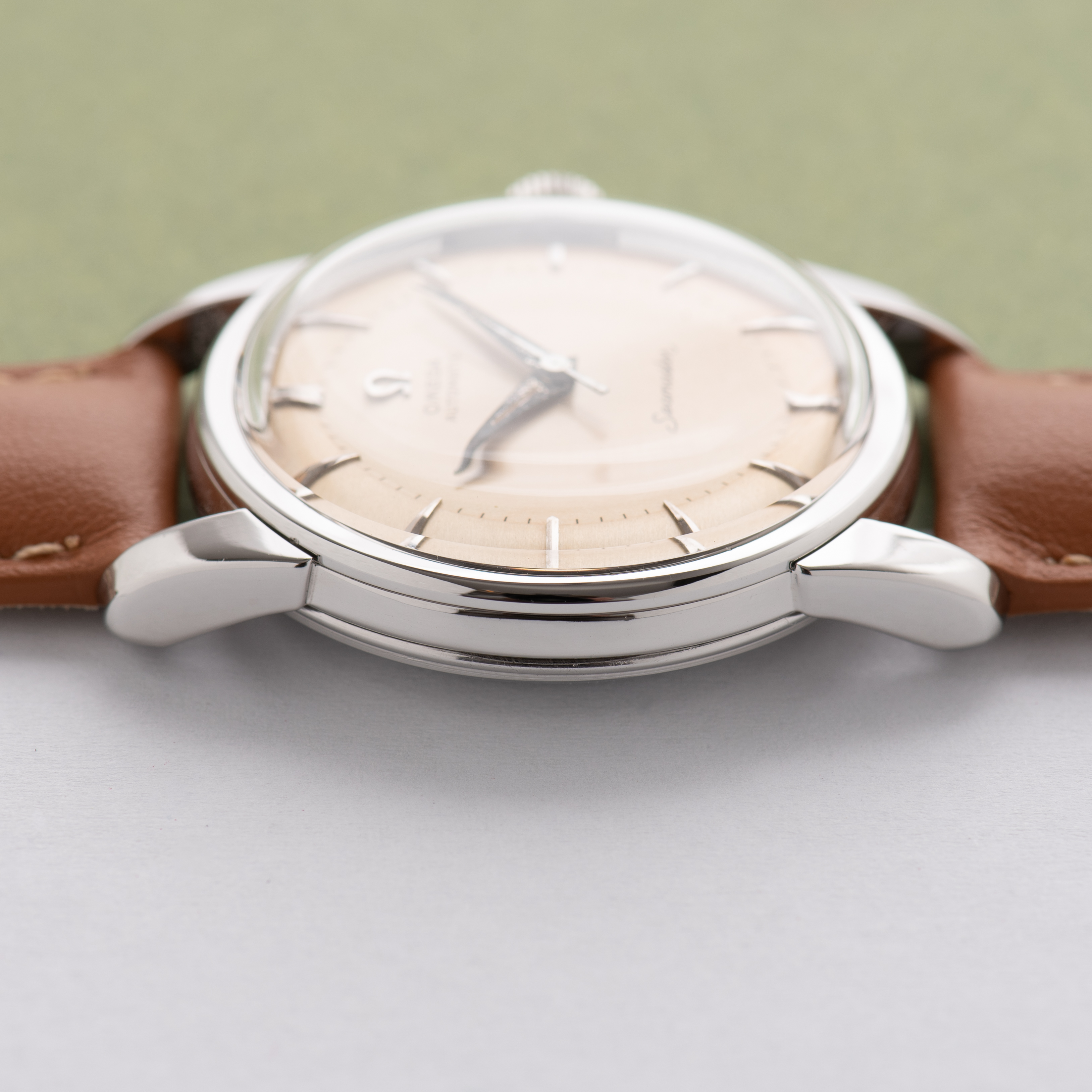 Zicht op Omega Seamaster Patina Beefy Lugs ref 2767-5 SC cal 354 vanaf 1954