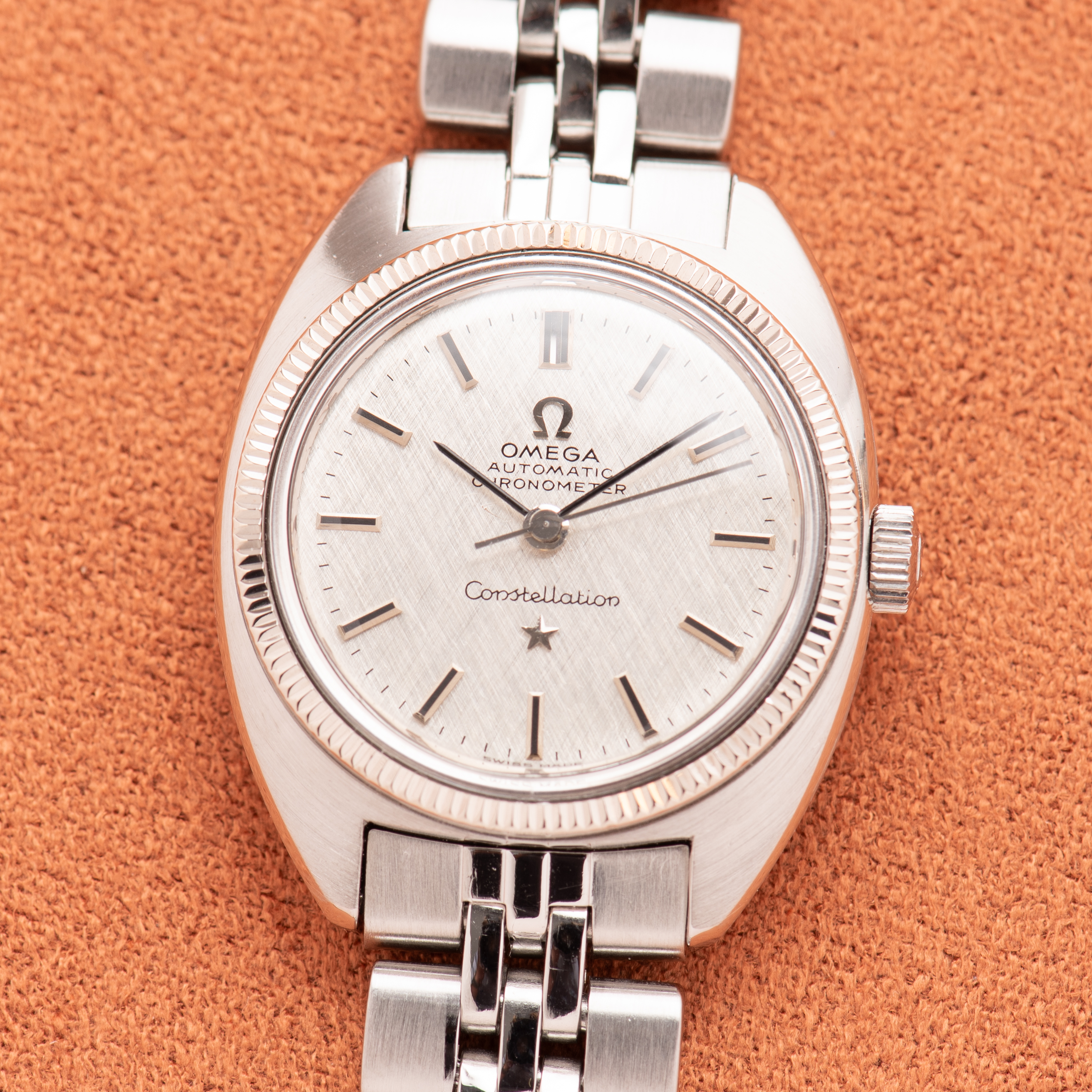 Vue de Omega Automatic Chronometer Constellation Linen Dial Steel/White GoldRéf 567.011