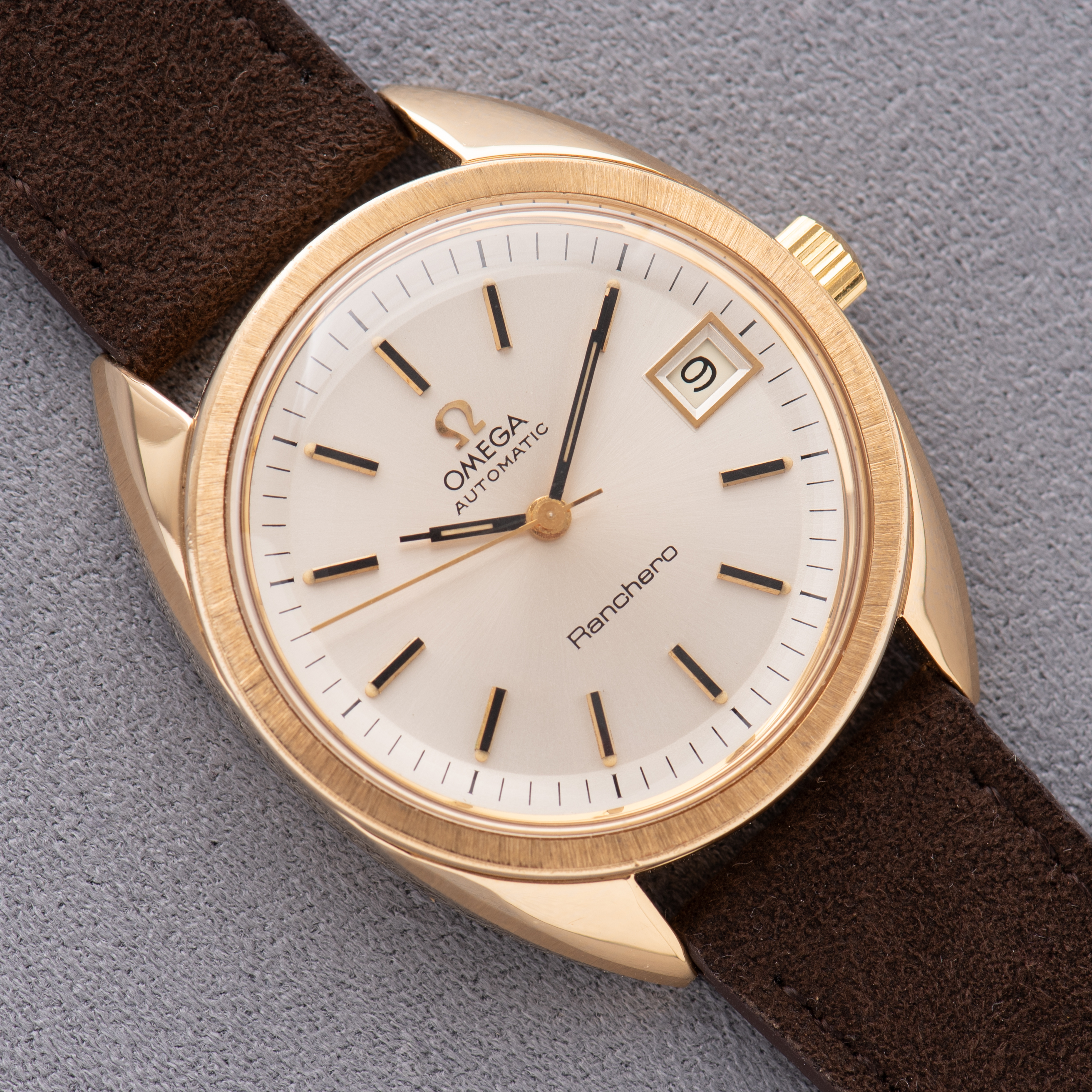 Vue de Omega Ranchero Automatique Date Réf 166.0218 from 1975