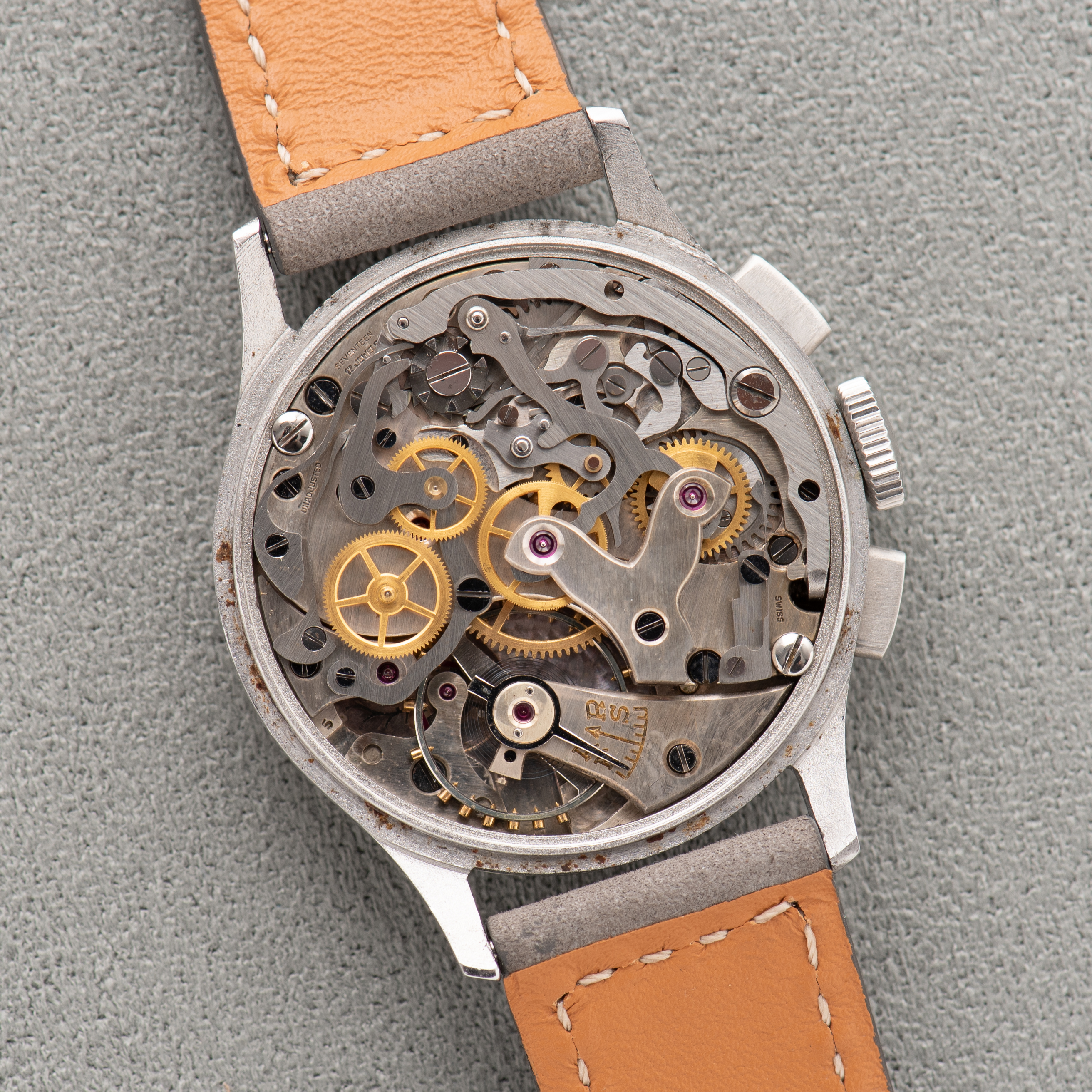 Vue de Breitling Premier Chronograph Unpolished Crème Dial Venus 150 Réf 789 from 1950