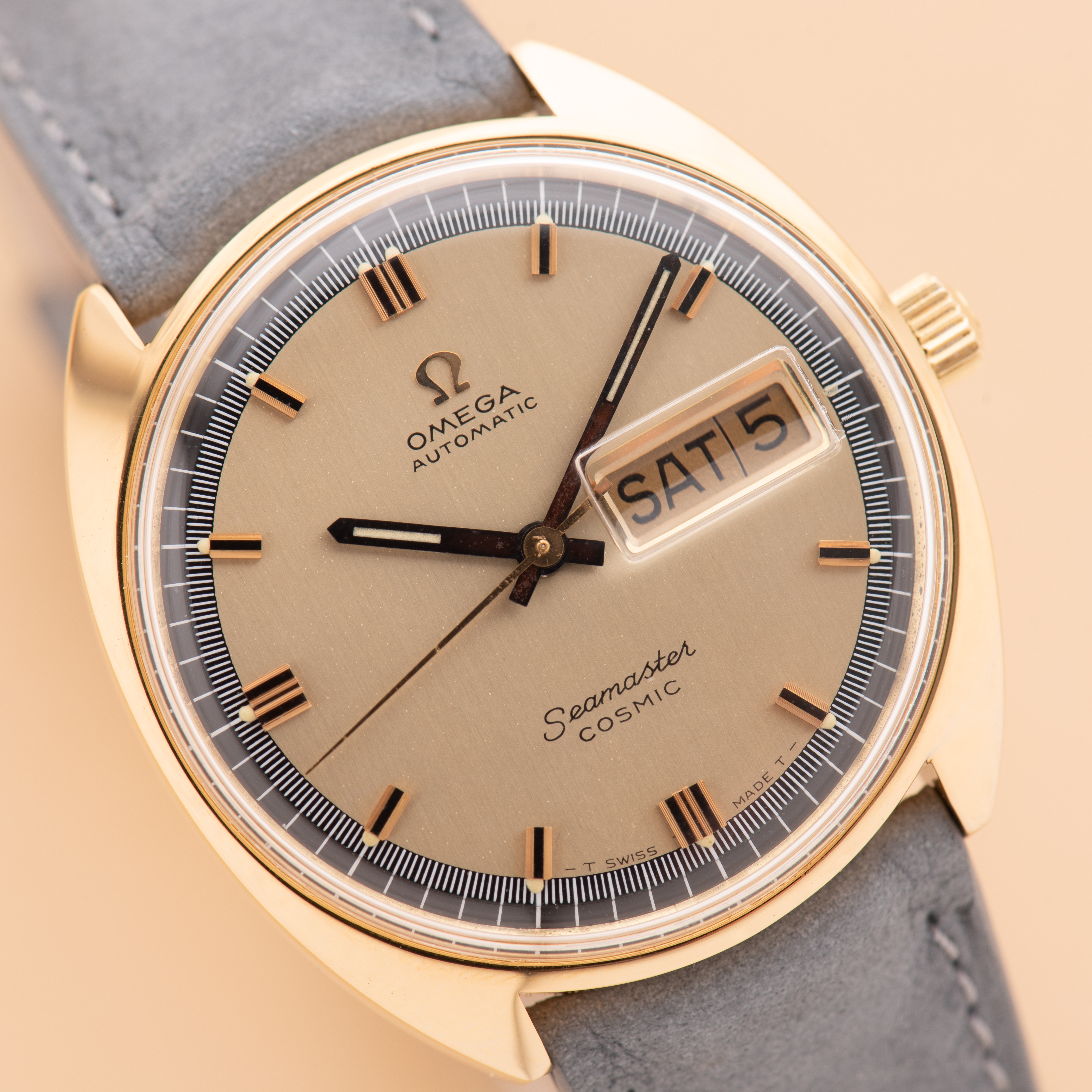 View of Omega Automatic Seamaster Cosmic ref 166.036 cal 752 from 1969