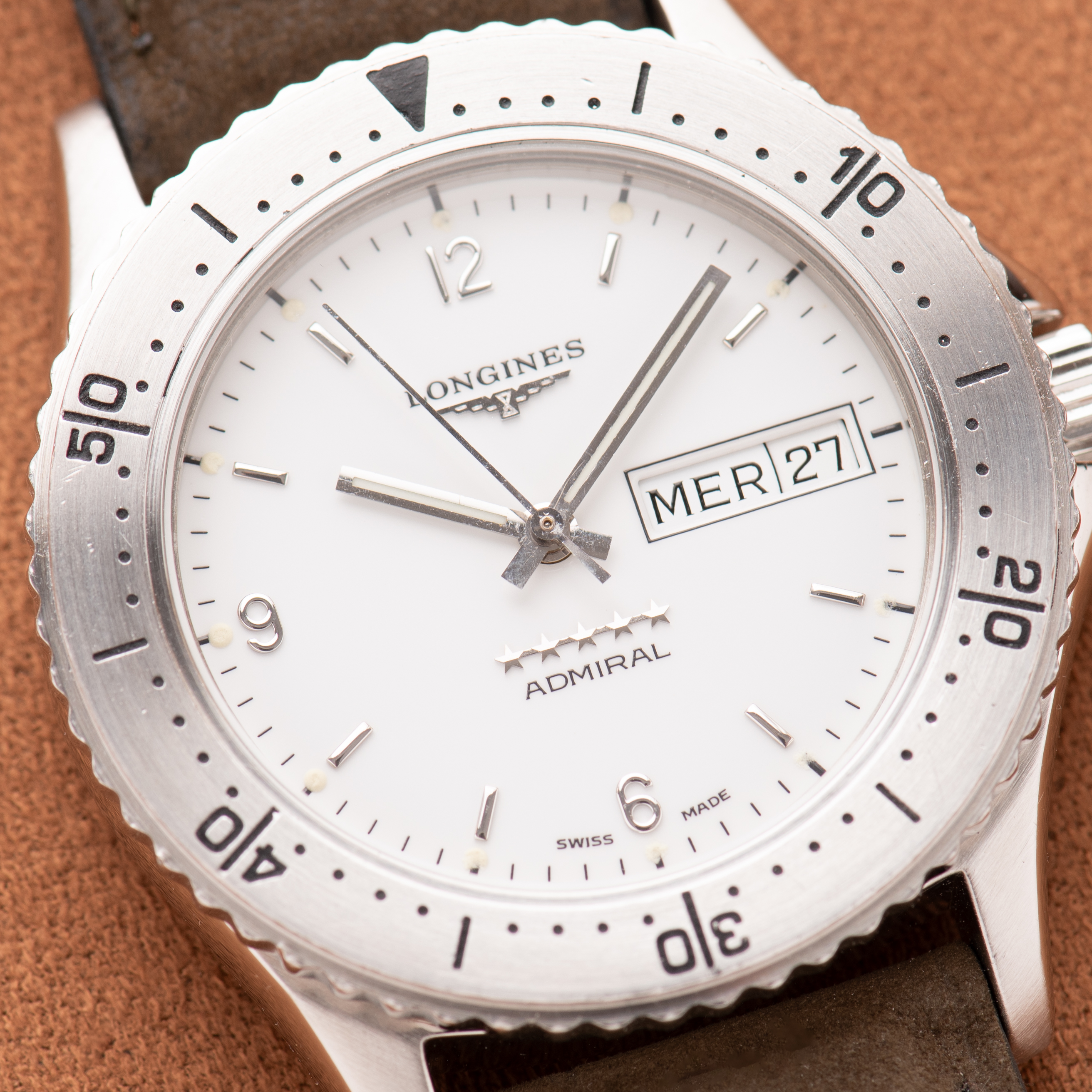 Zicht op Longines Admiral Automatic Day-date White Dial L3.60,4