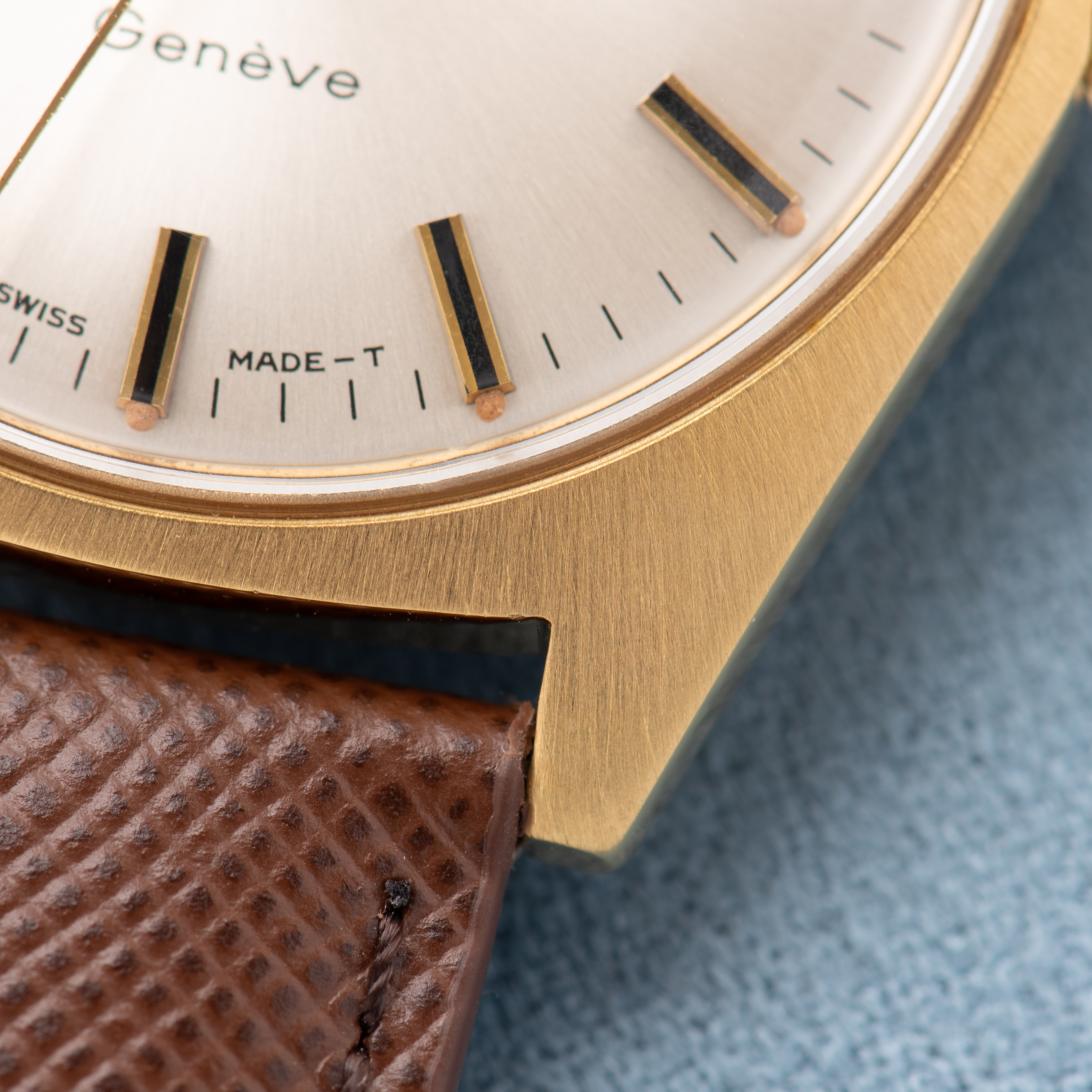 Vue de Omega Automatic Genève Silver Dial GoldPlated Réf 166.041 from 1969