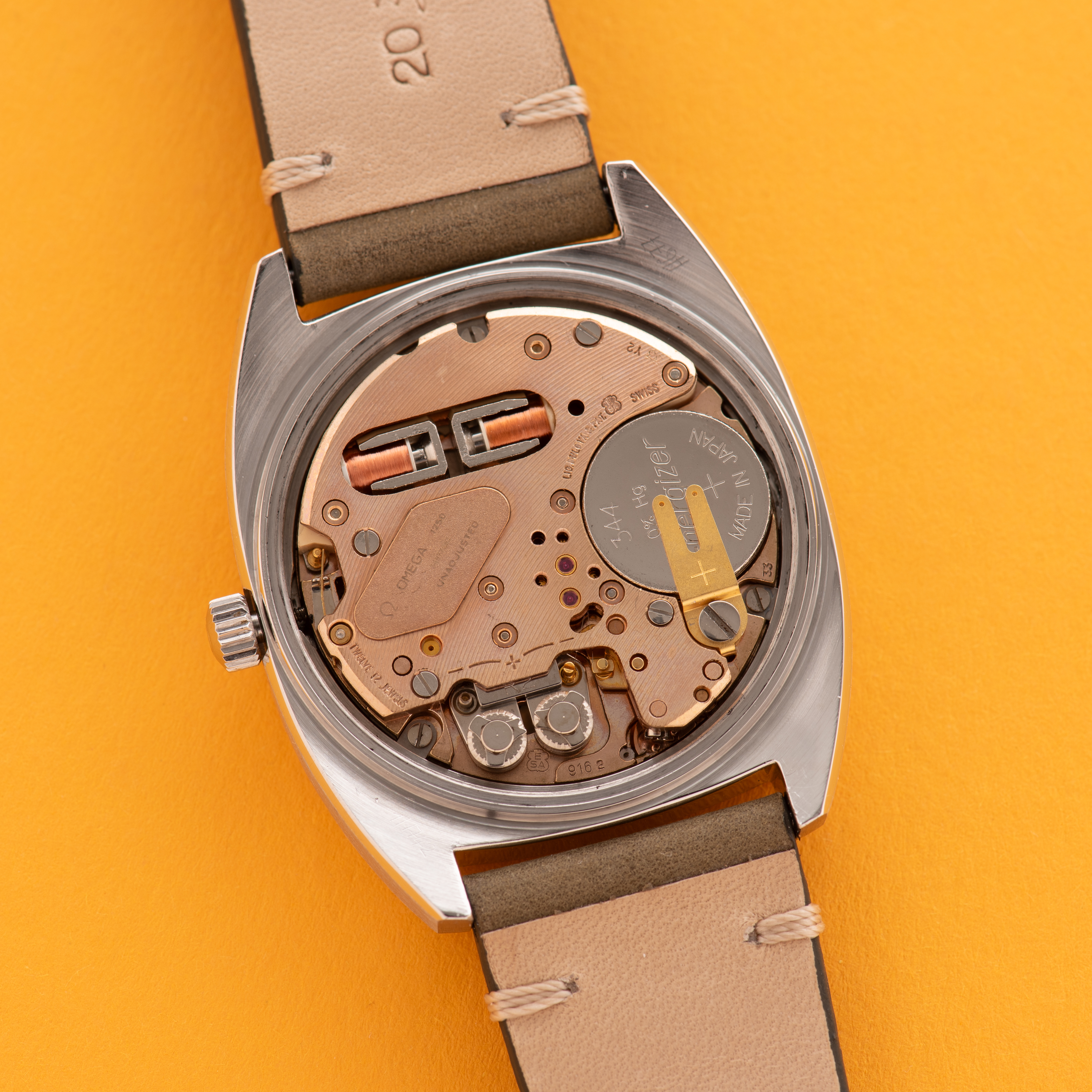 Zicht op Omega Constellation Chronometer Electronic F300Hz vanaf 1972 Ref 198.0027