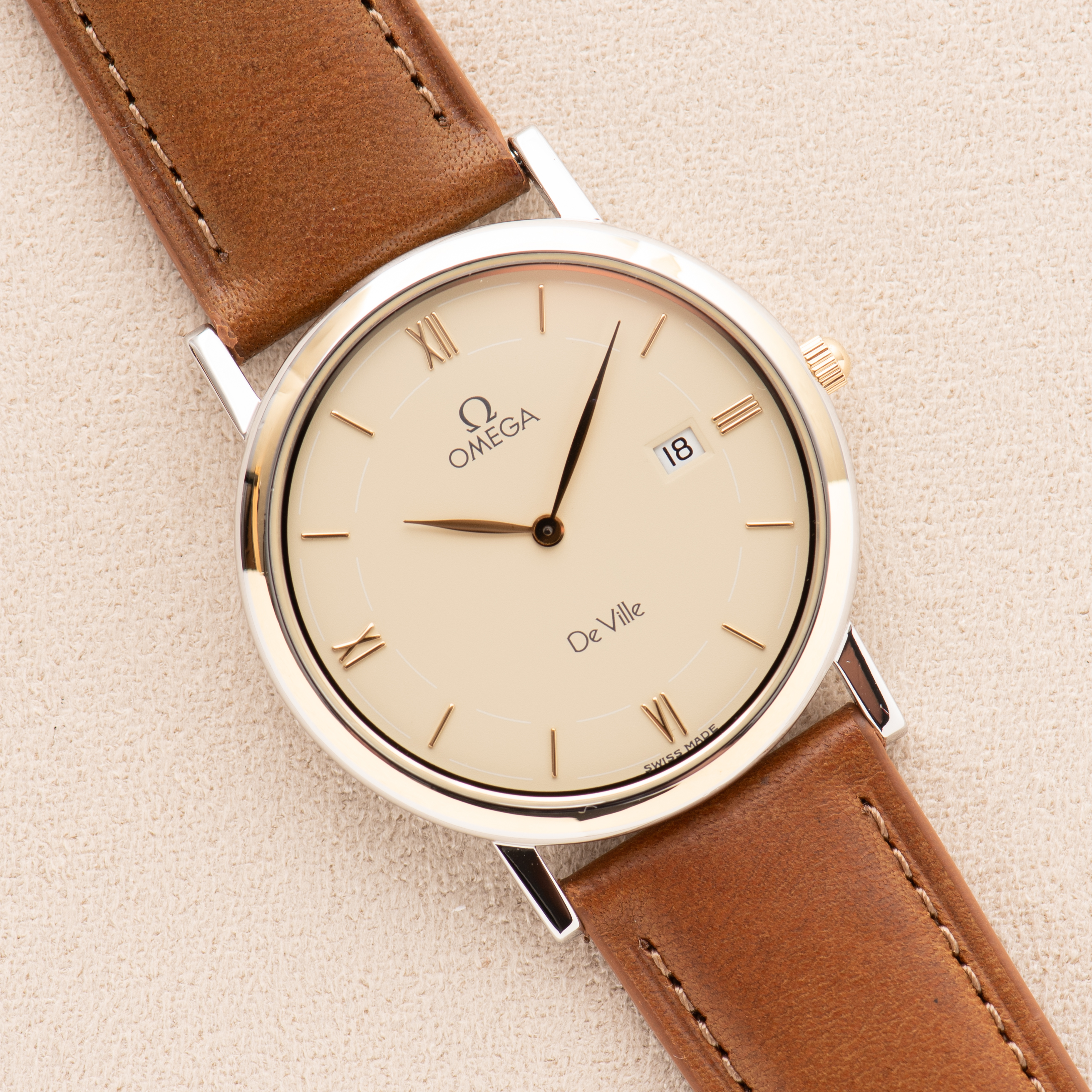 View of Omega De Ville Quartz Gold Steel Creme Dial Réf 196.2379 Full set from 1/09/1995