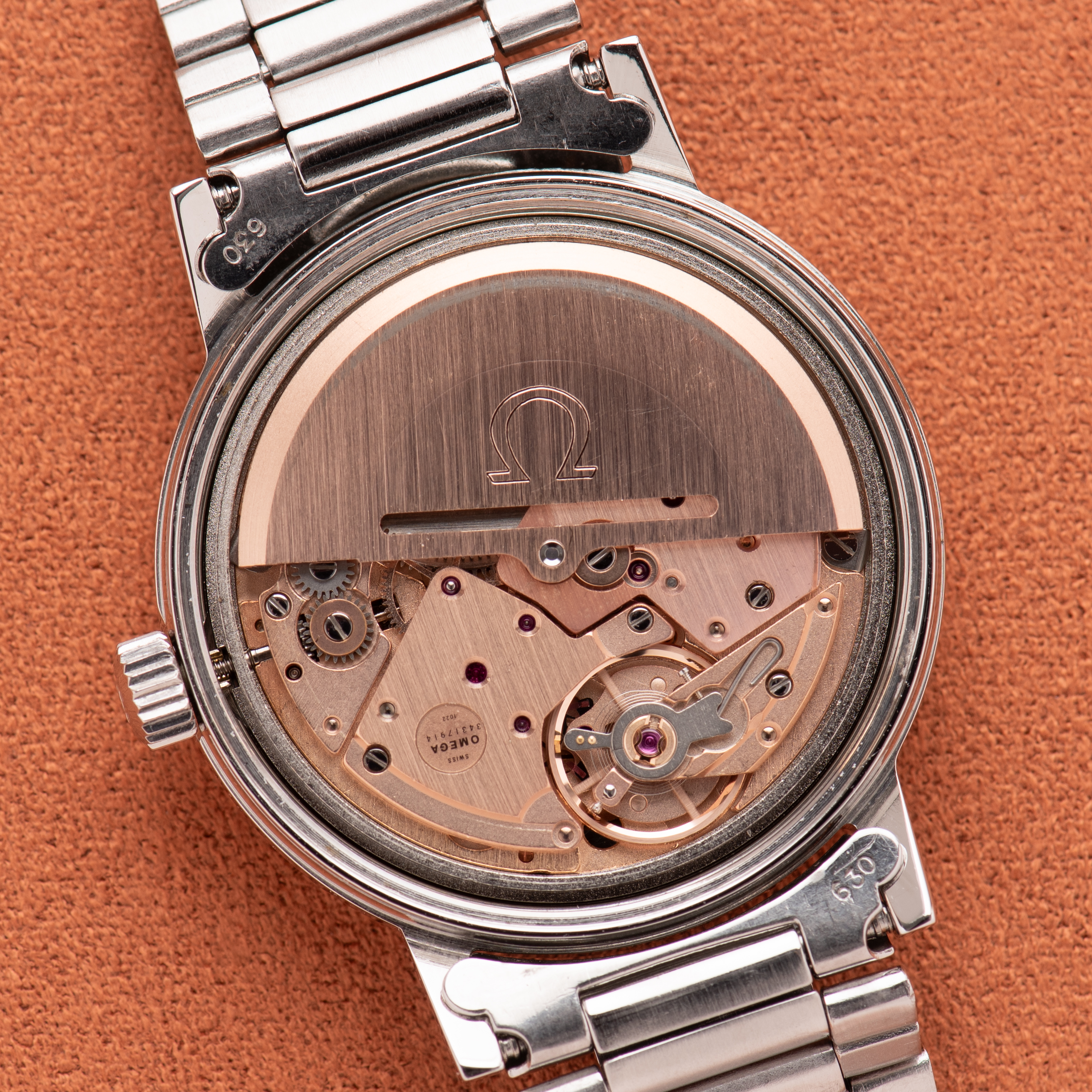 Zicht op Omega Automatic Genève Steel Day-Date Vanaf 1972 Ref 166.017