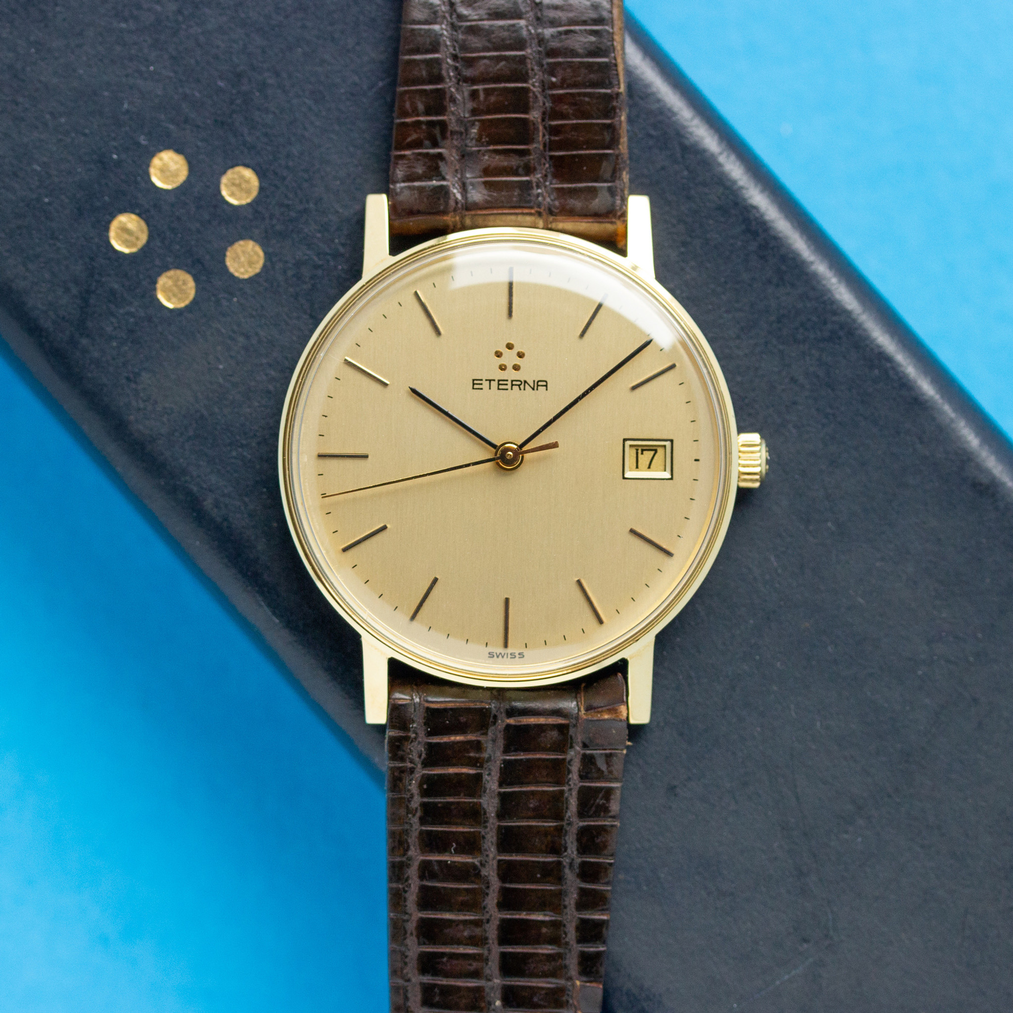 View of Eterna mechanical ref 454.2095.68 in 18k gold