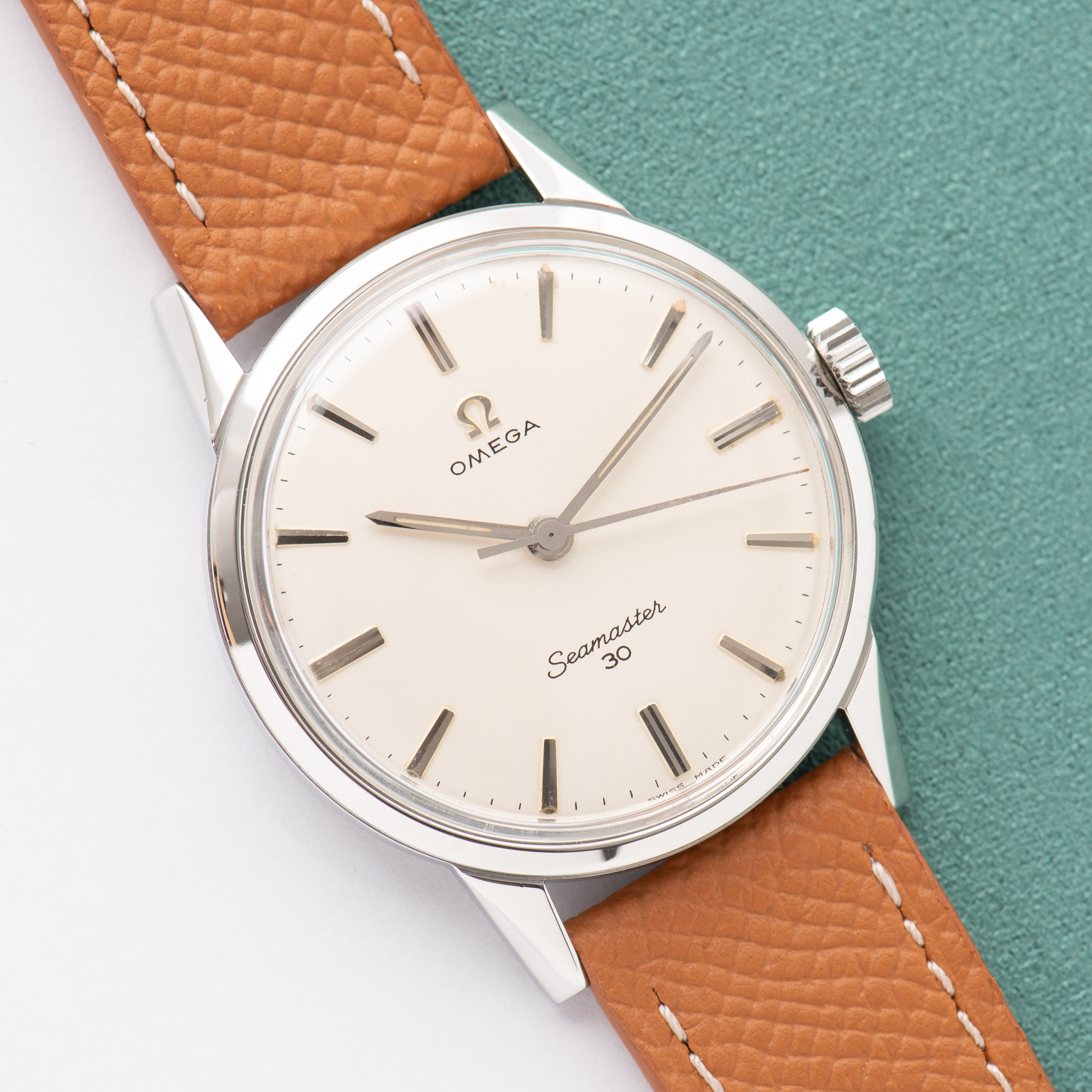 View of Omega Seamaster 30 "Linen Dial" from 1963 Ref 135.003