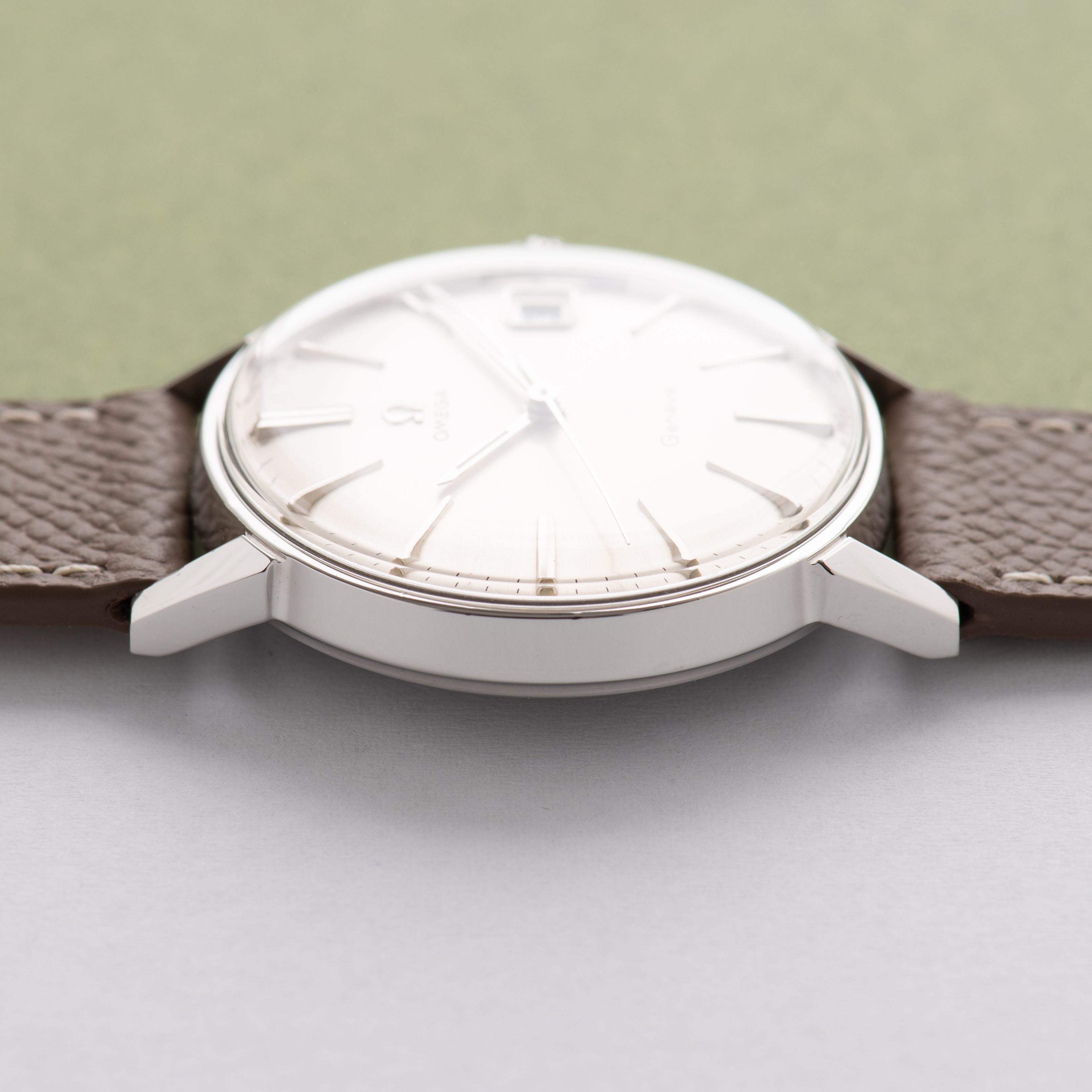 Vue de Omega Genève Date réf 136.011 from 1968