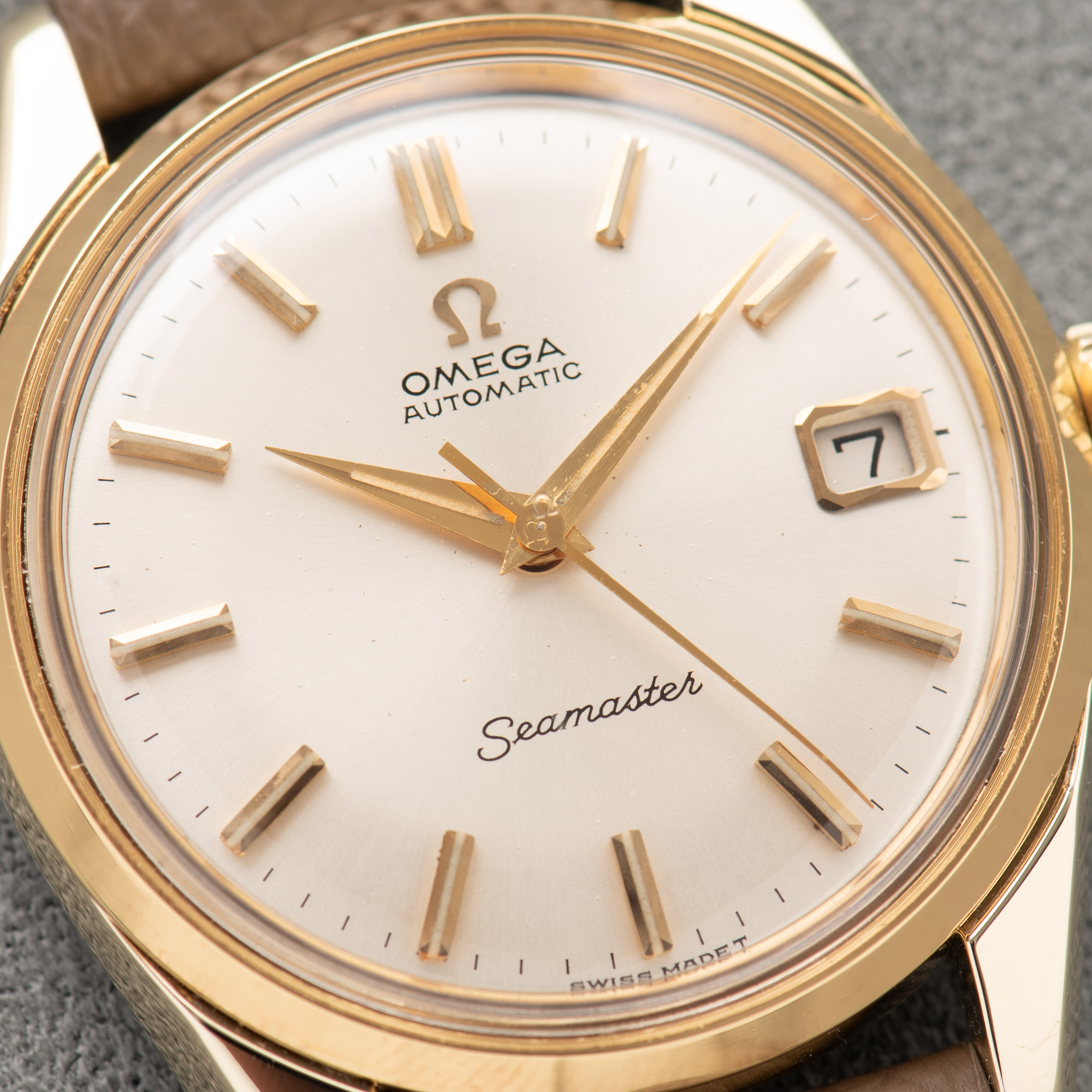 Vue de Omega Automatic Seamaster Réf 166.010 Cal 562 from 1964