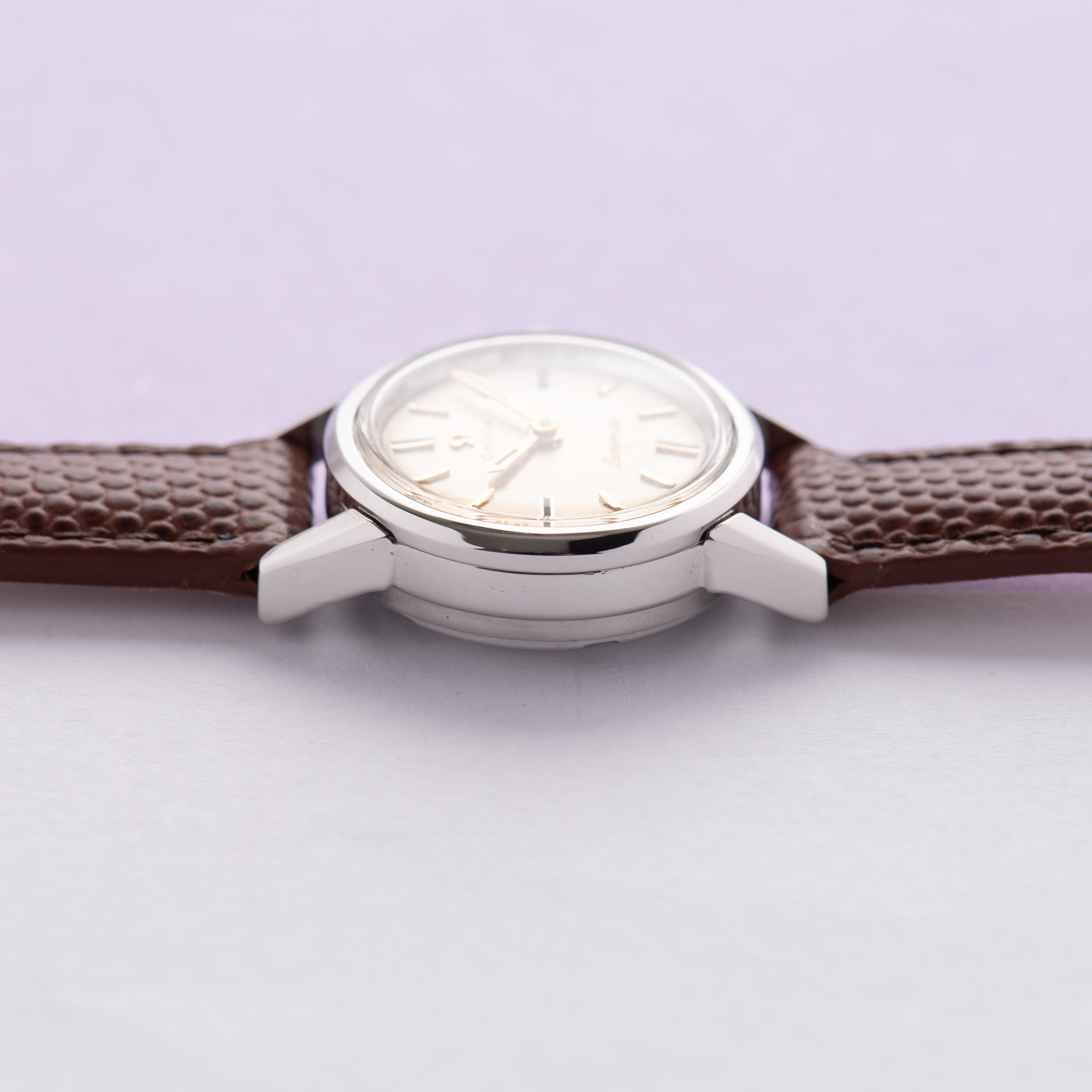 Vue de Omega Ladymatic réf 555001 cal 661 from 1963