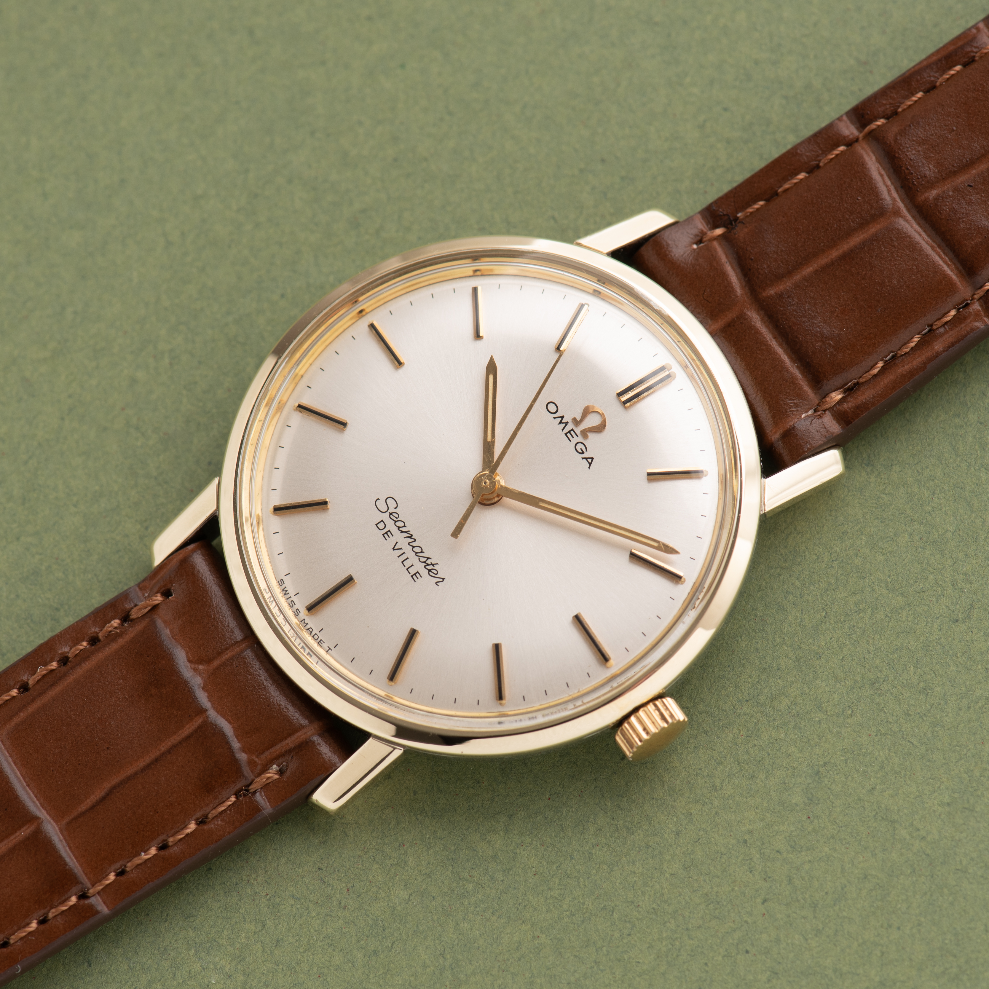 Zicht op Omega Seamaster De Ville Datum Goud/Staal Ref 135.020 vanaf 1965