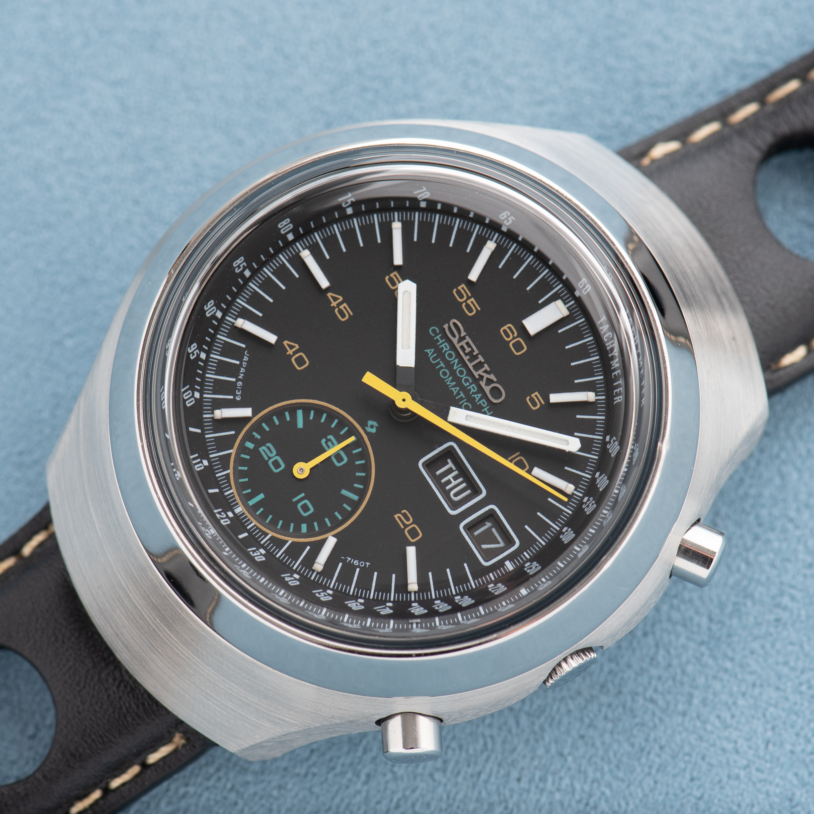 Zicht op Seiko Chronograph Helmet Darth Vader réf 6139-7100