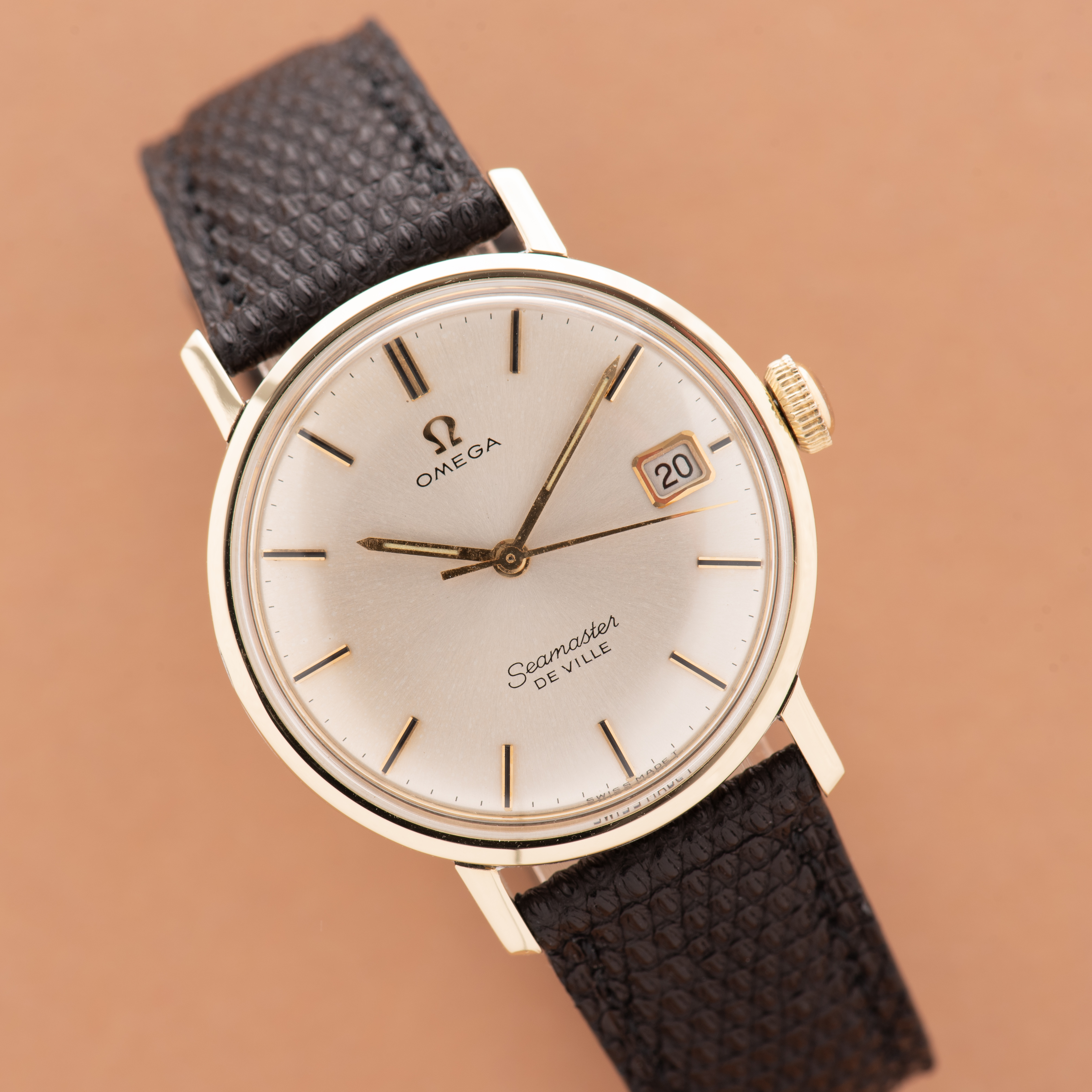 Vue de Omega Seamaster De Ville Date Gold/Steel Réf 136.020 from 1964