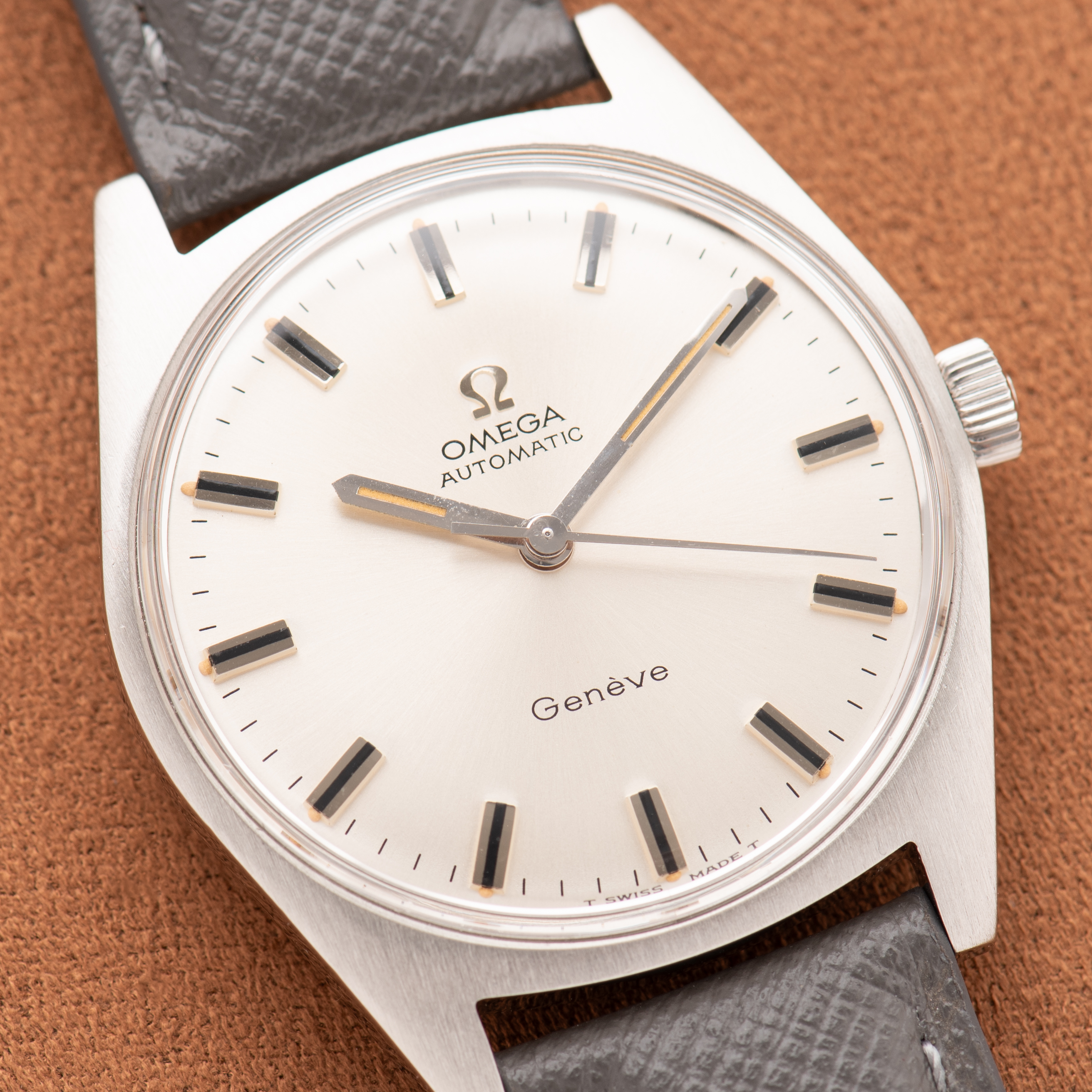 View of Omega Automatic Genève Silver Dial ref 165.041 from 1968