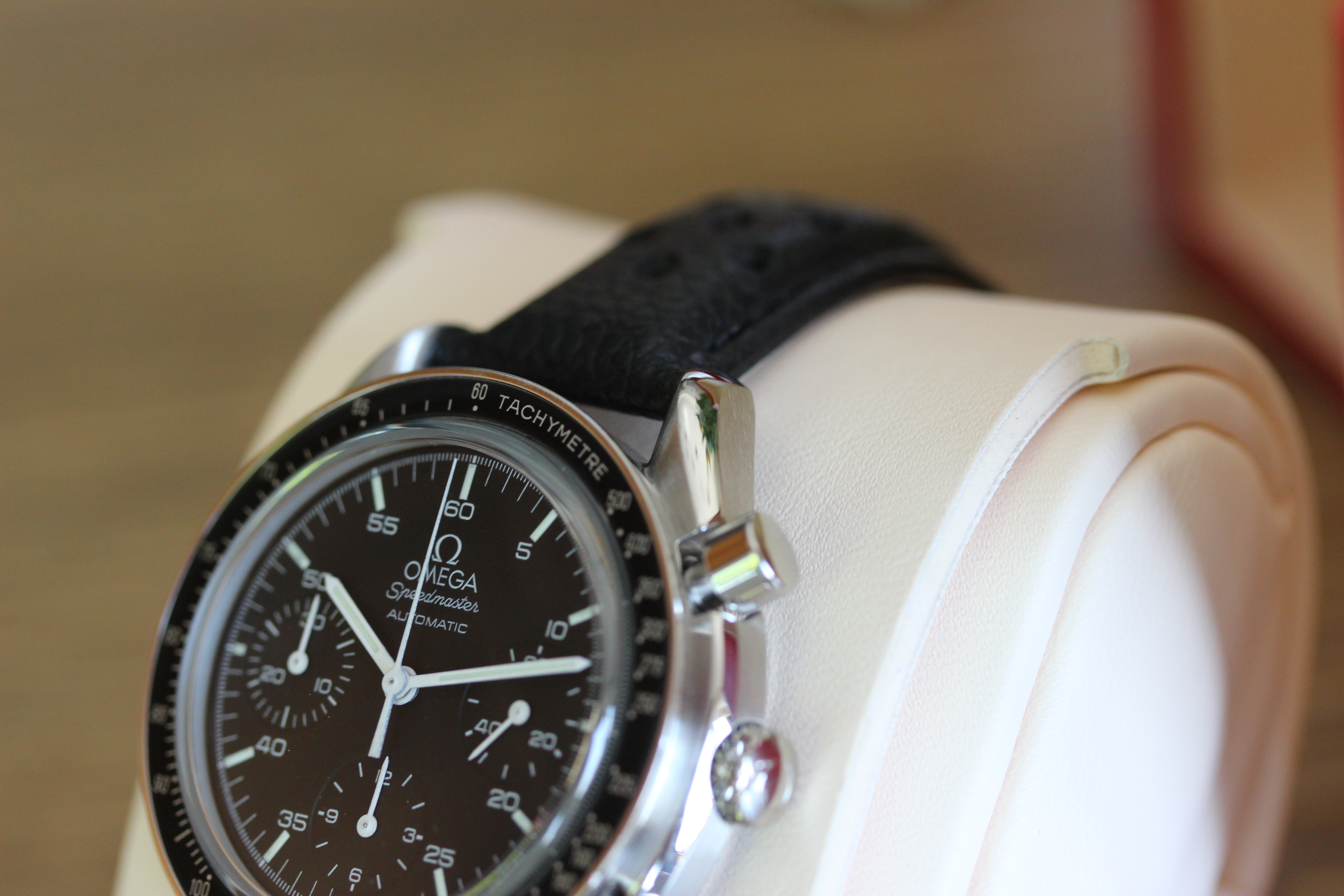 Zicht op Omega Speedmaster Reduced Automatic ref 3539,50,00