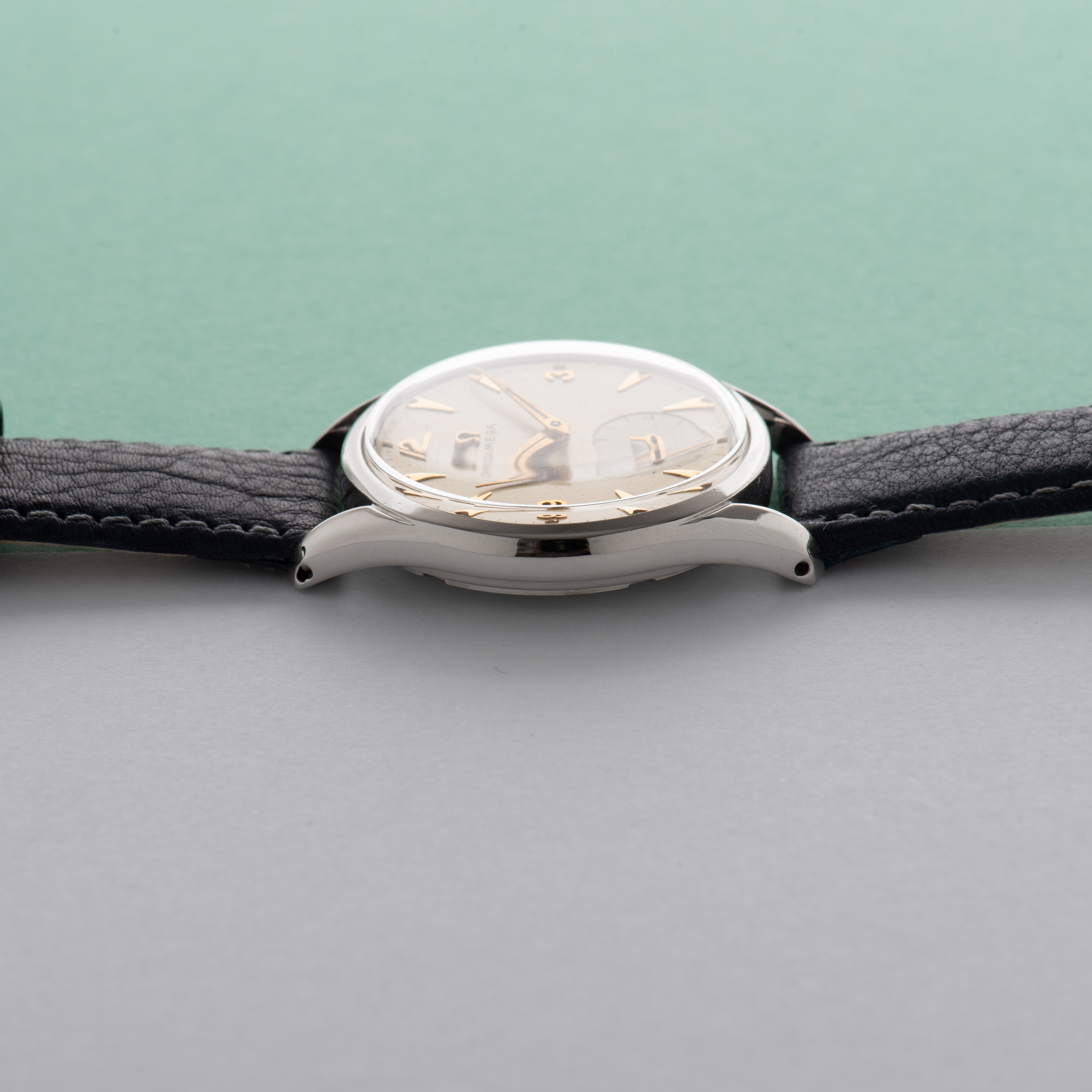 Vue de Omega Dress Small Seconds Cal 265 from 1950 Réf 2639-4