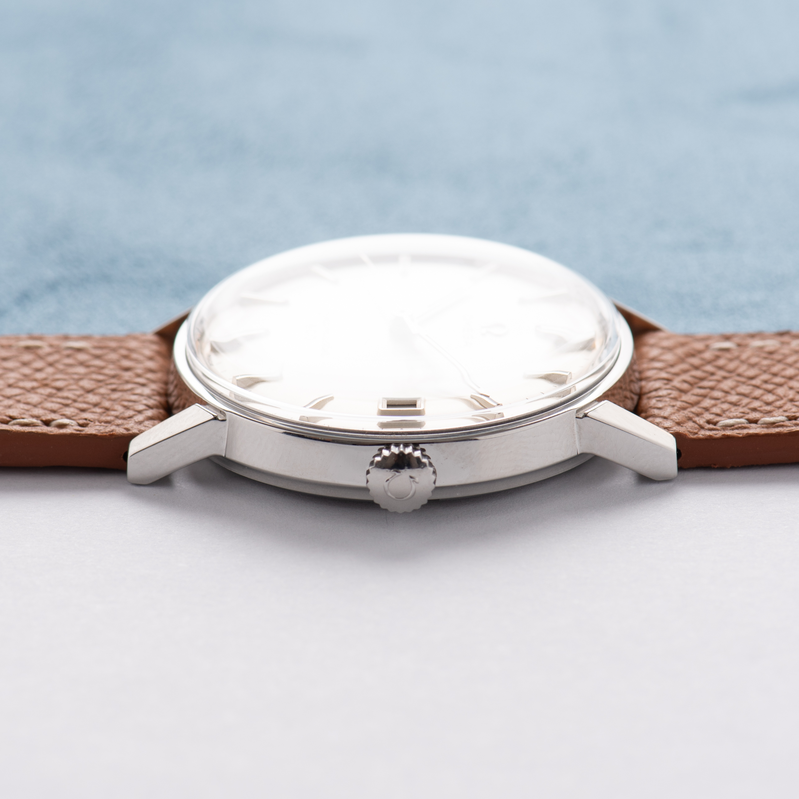 View of Omega Seamaster 600 Steel Date Réf 136.011 from 1966